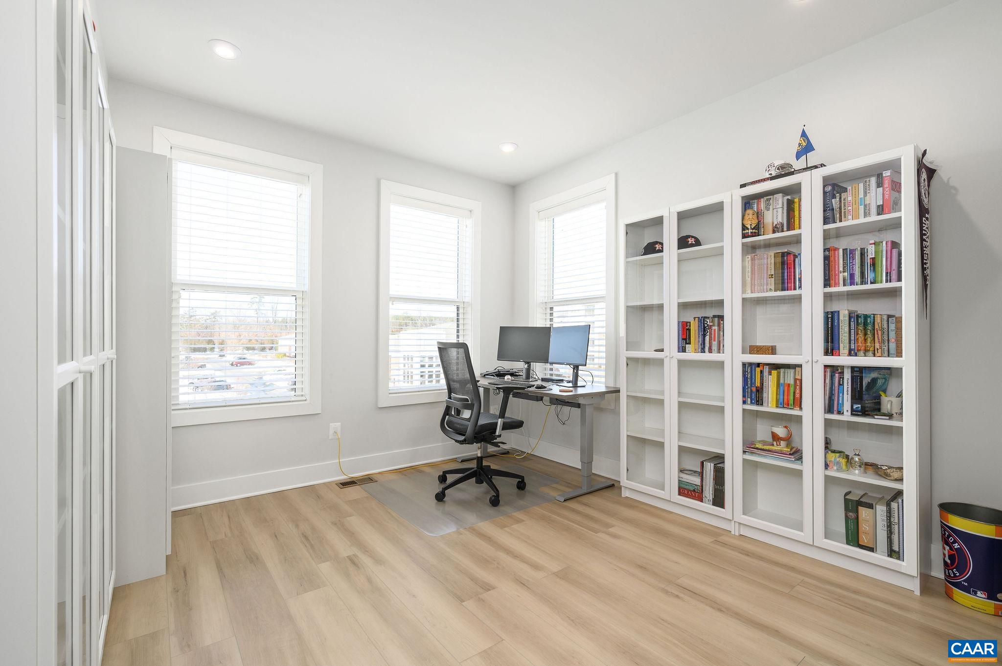 602 NOUSH CT Unit: B