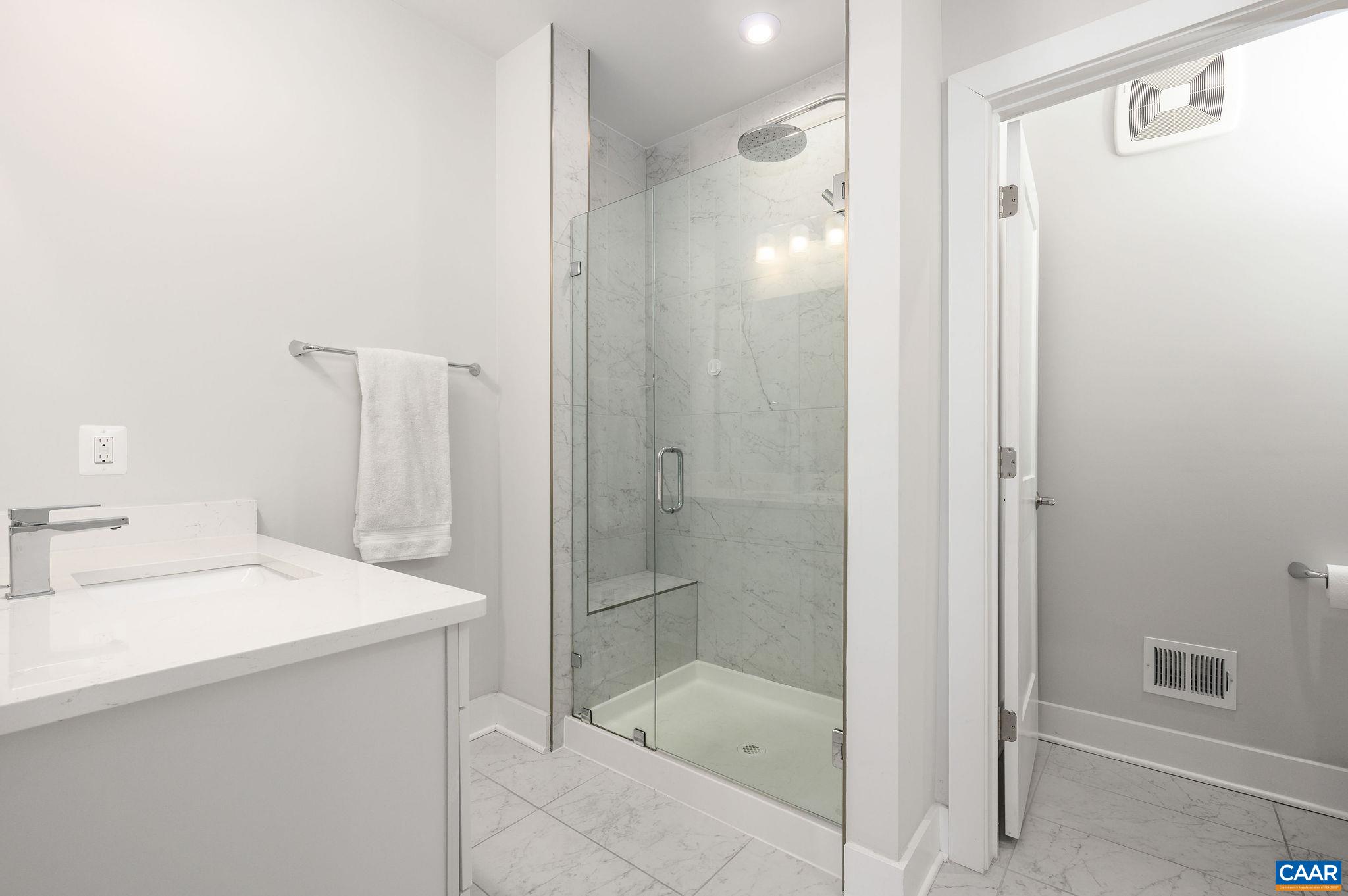 602 NOUSH CT Unit: B