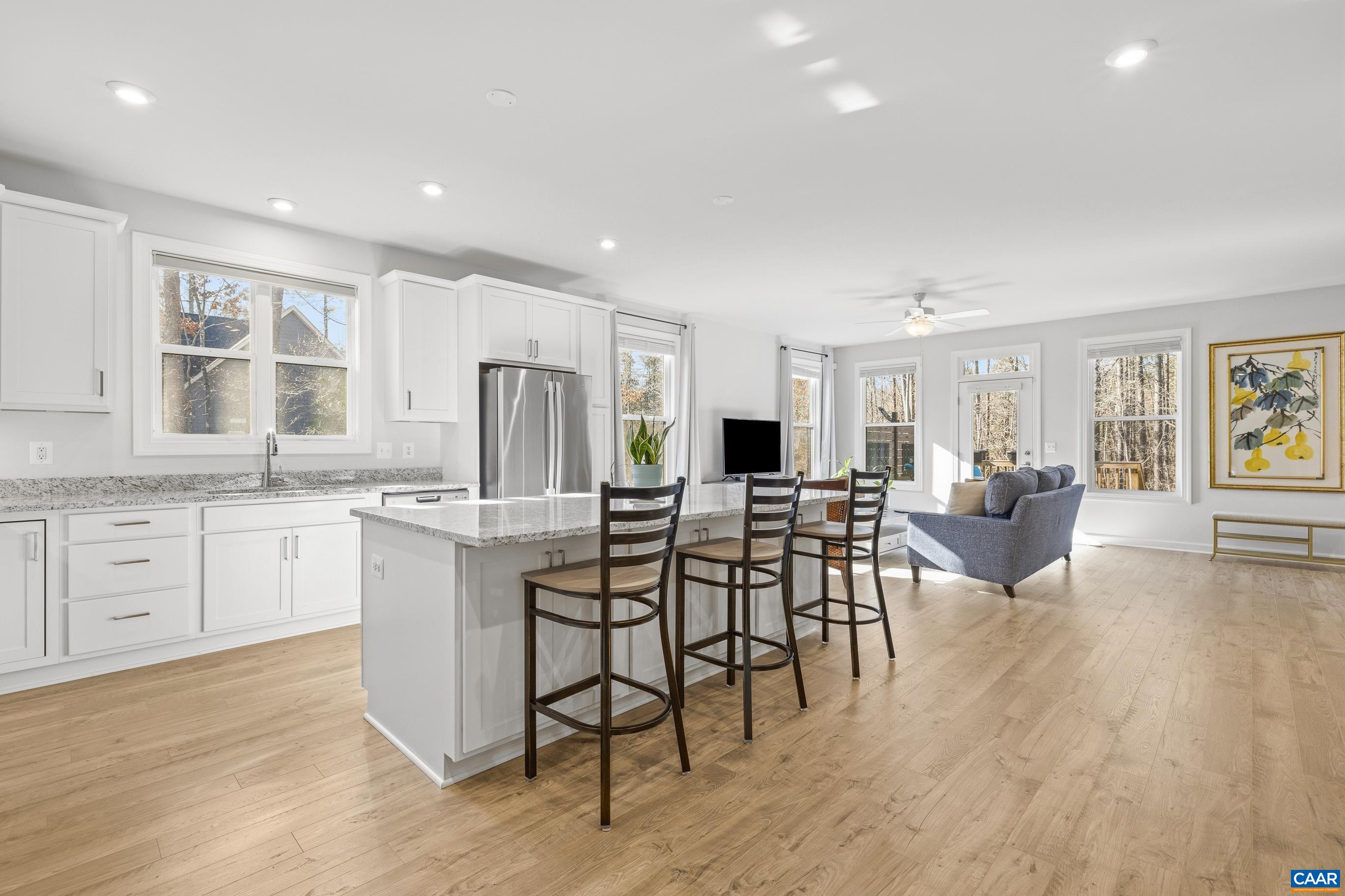 49 PINE SHADOW CT