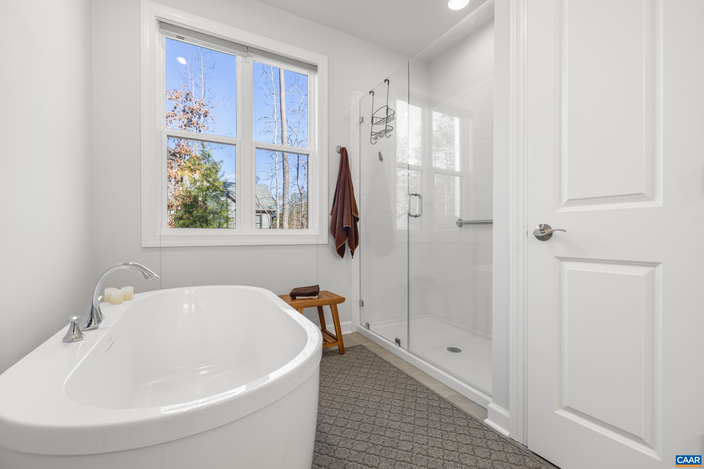 49 PINE SHADOW CT