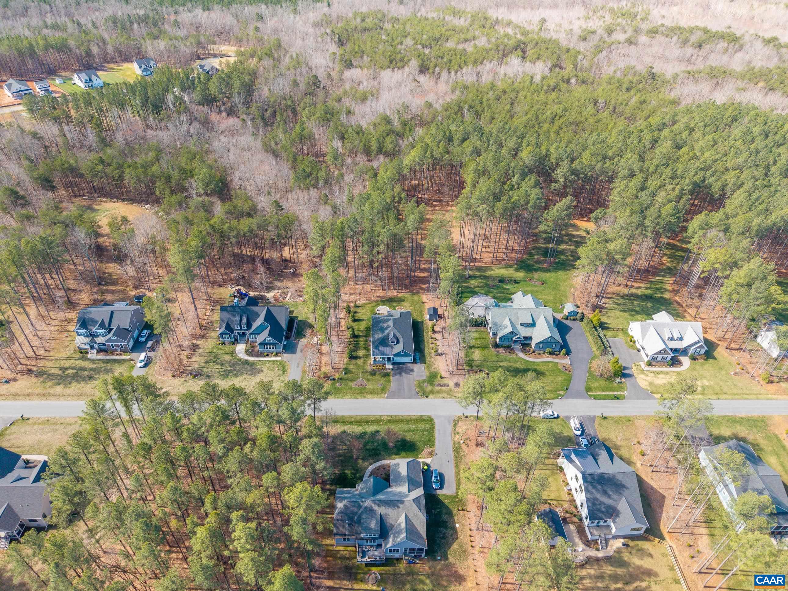 49 PINE SHADOW CT