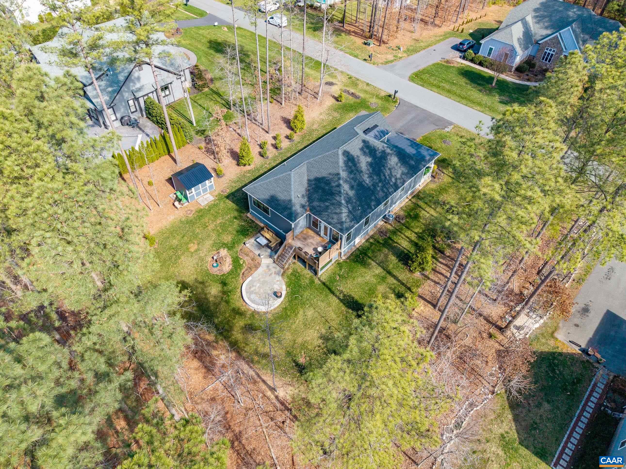 49 PINE SHADOW CT