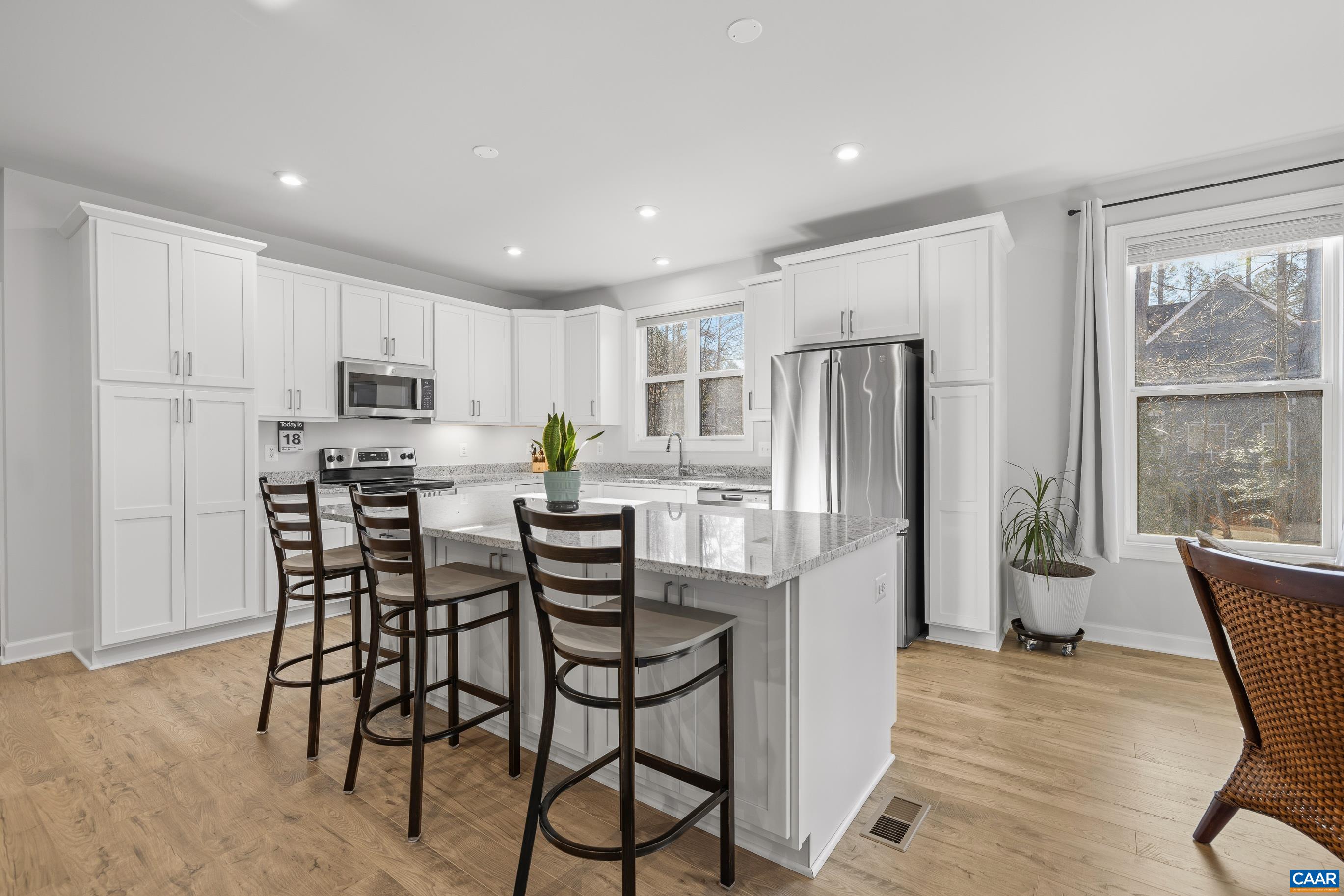 49 PINE SHADOW CT