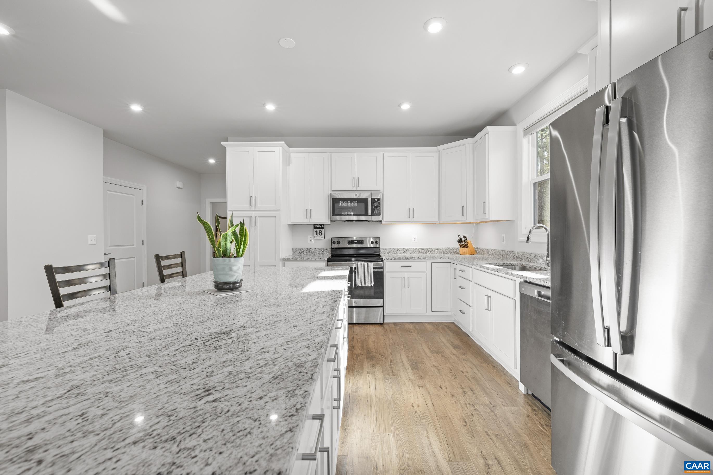 49 PINE SHADOW CT