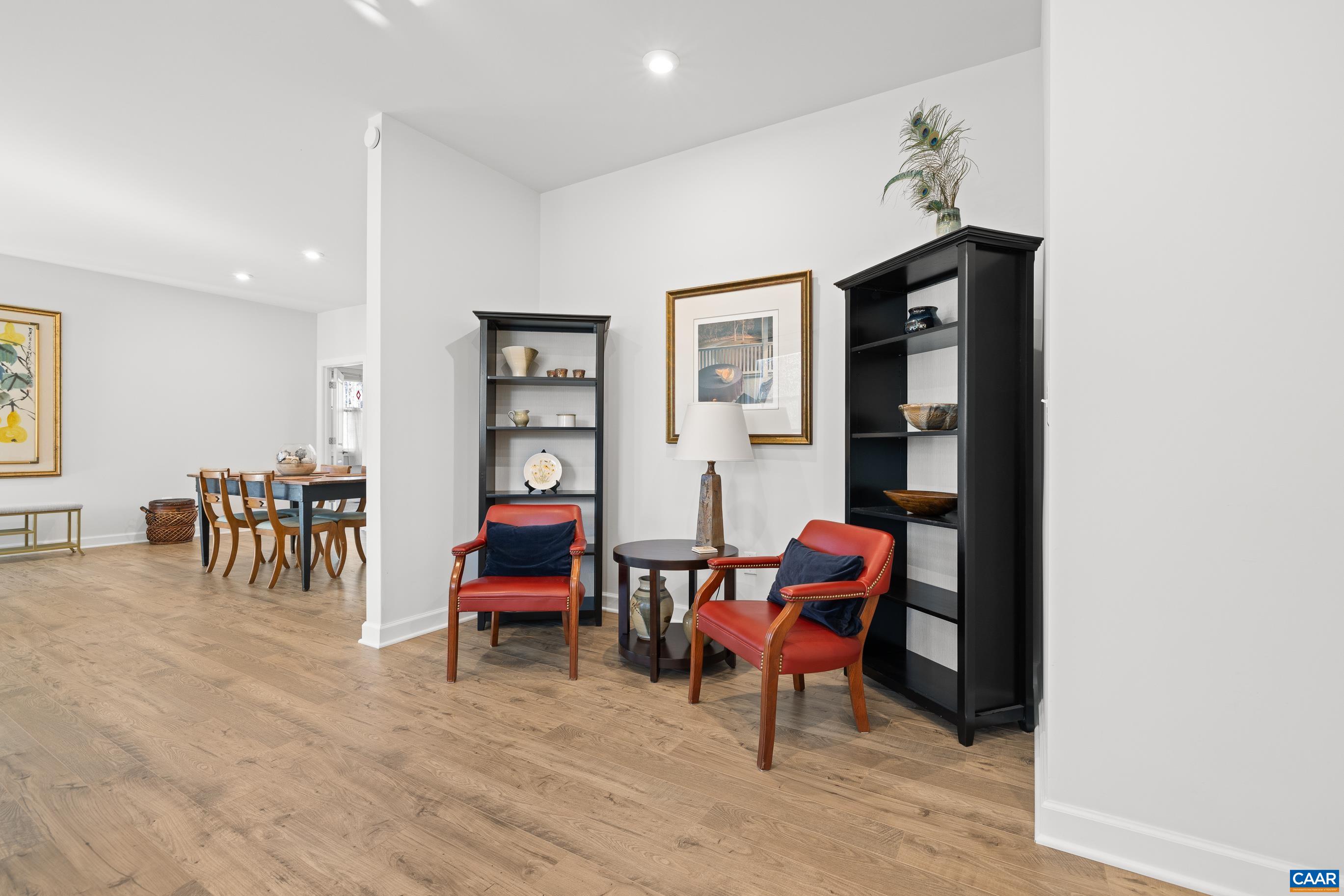 49 PINE SHADOW CT