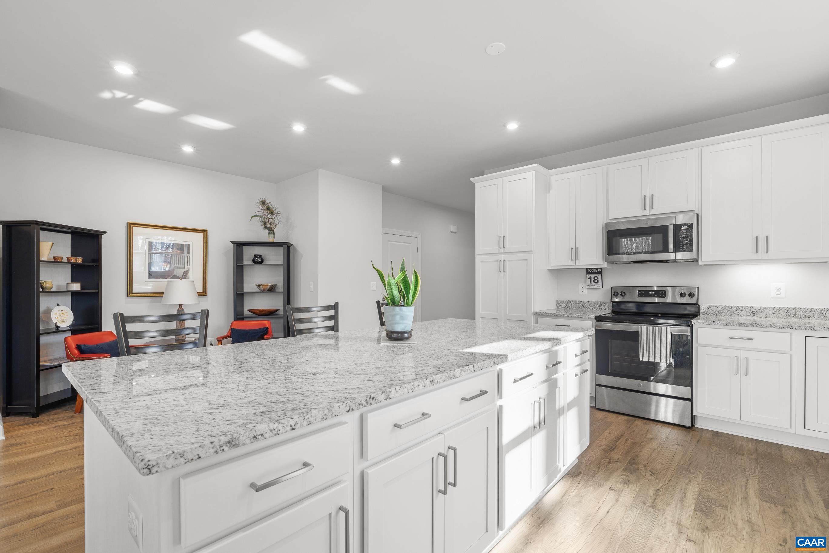 49 PINE SHADOW CT