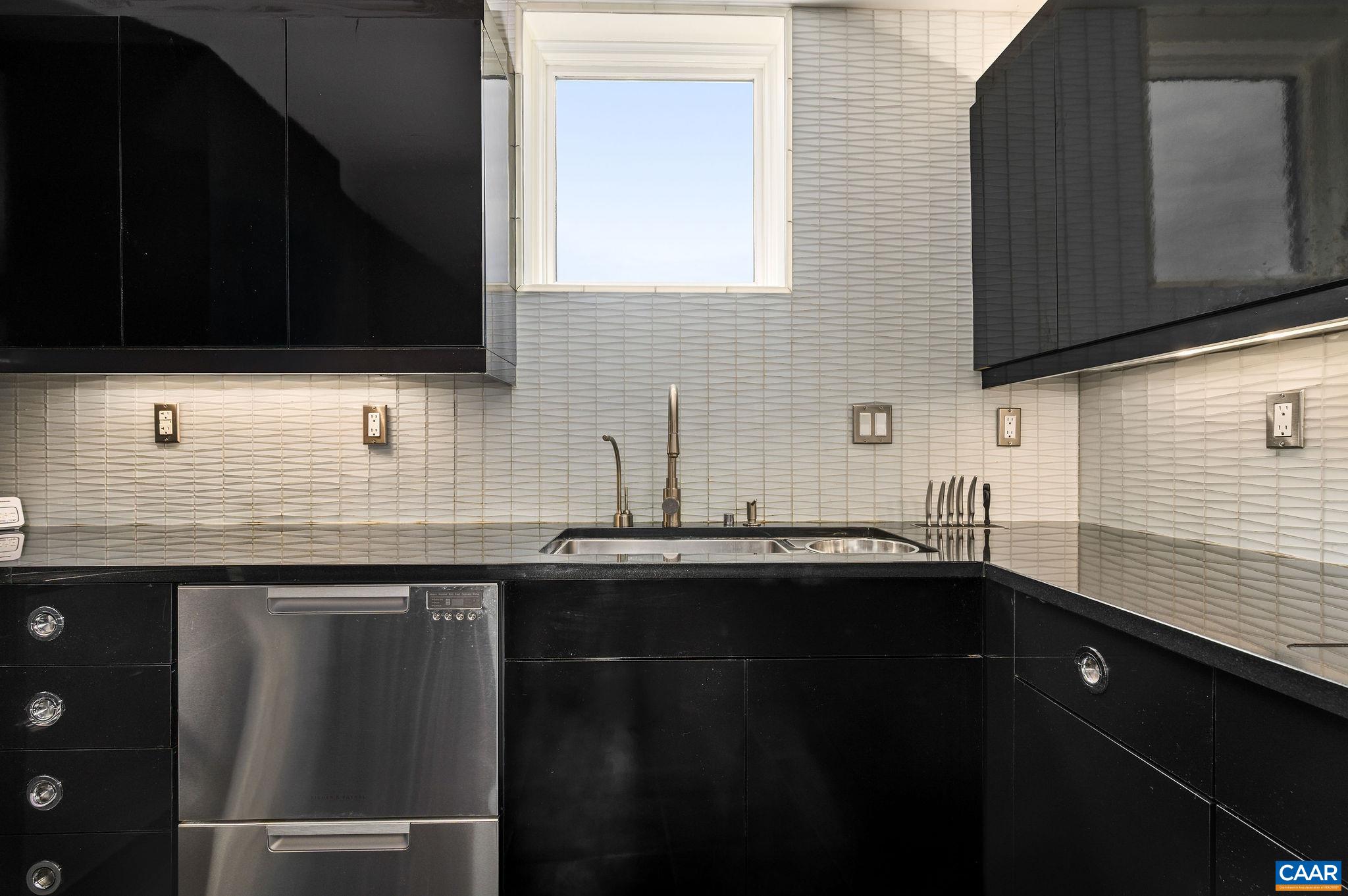 200 GARRETT ST Unit: 515