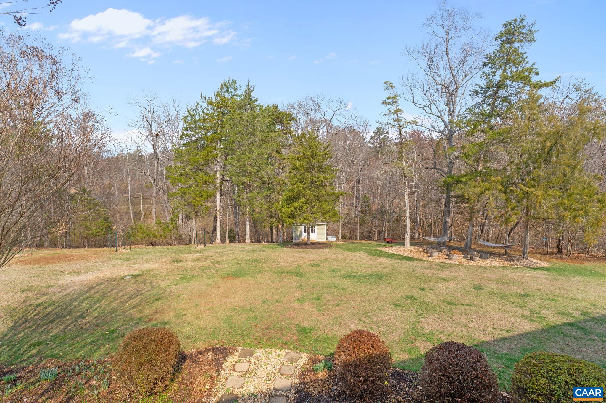 4175 REDWOOD LN