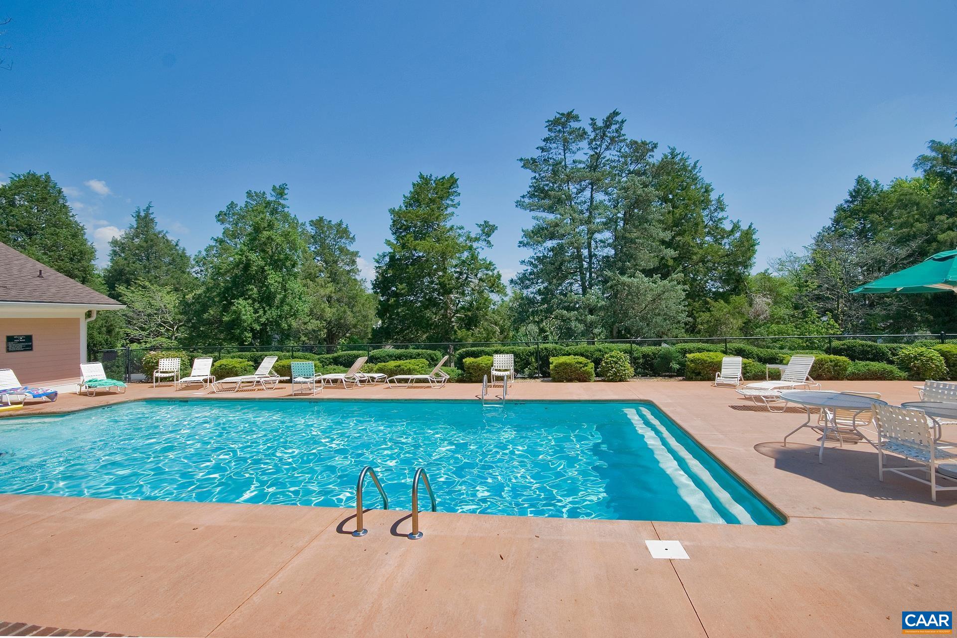 4175 REDWOOD LN