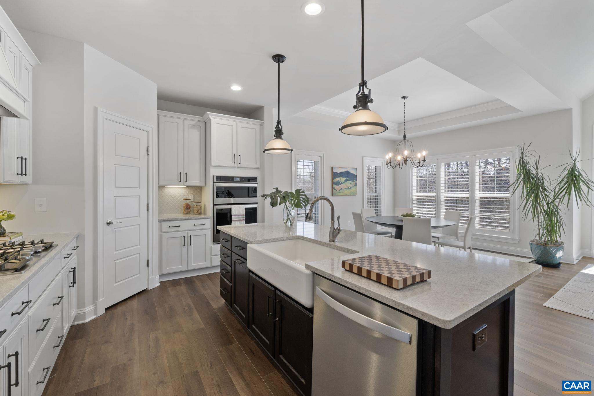 314 AVONDALE LN