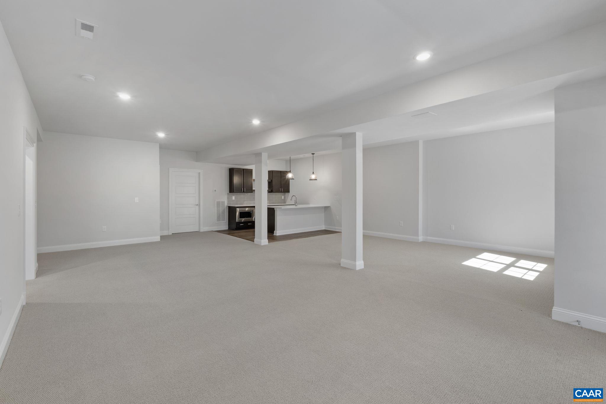 314 AVONDALE LN