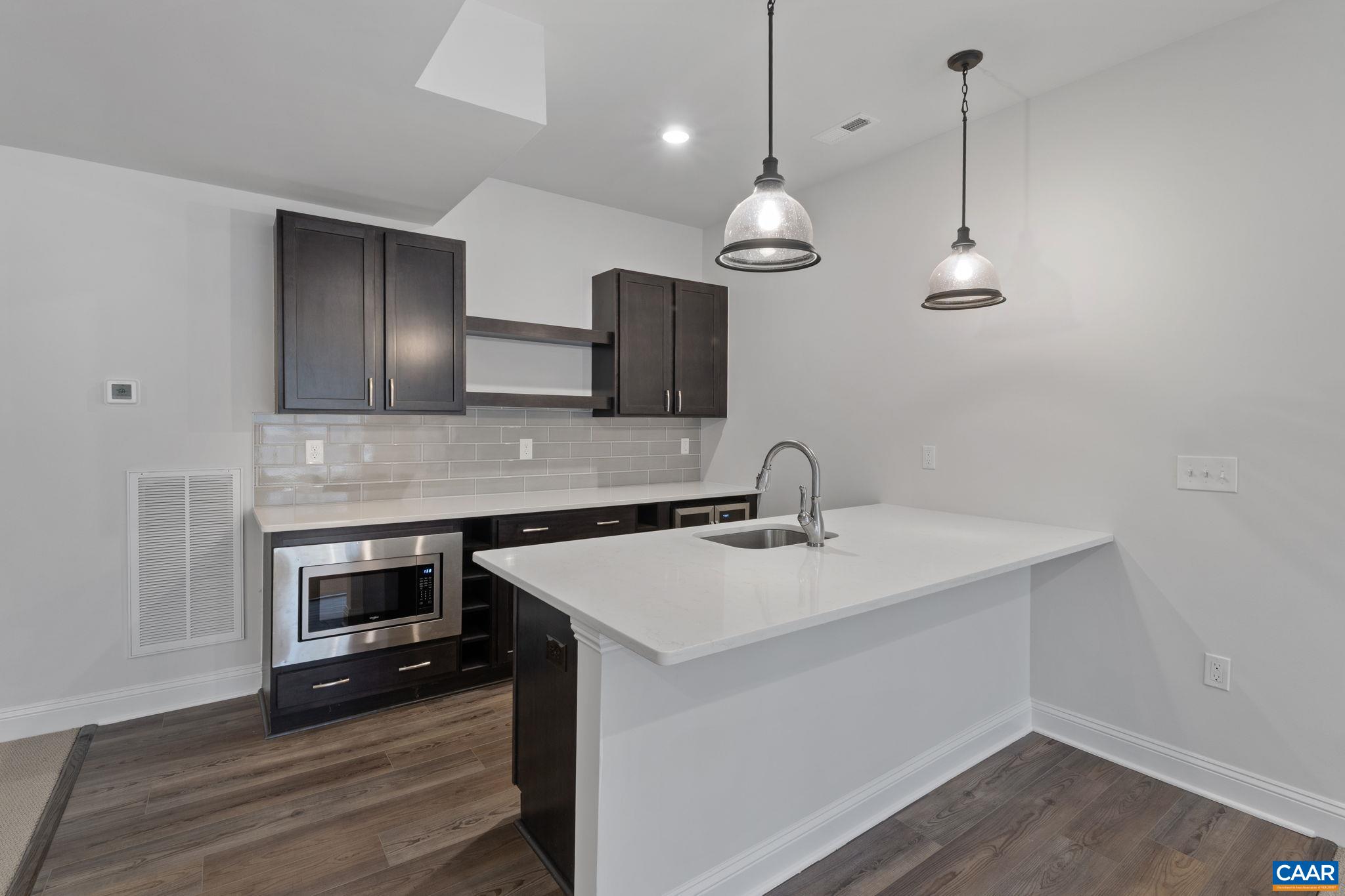 314 AVONDALE LN