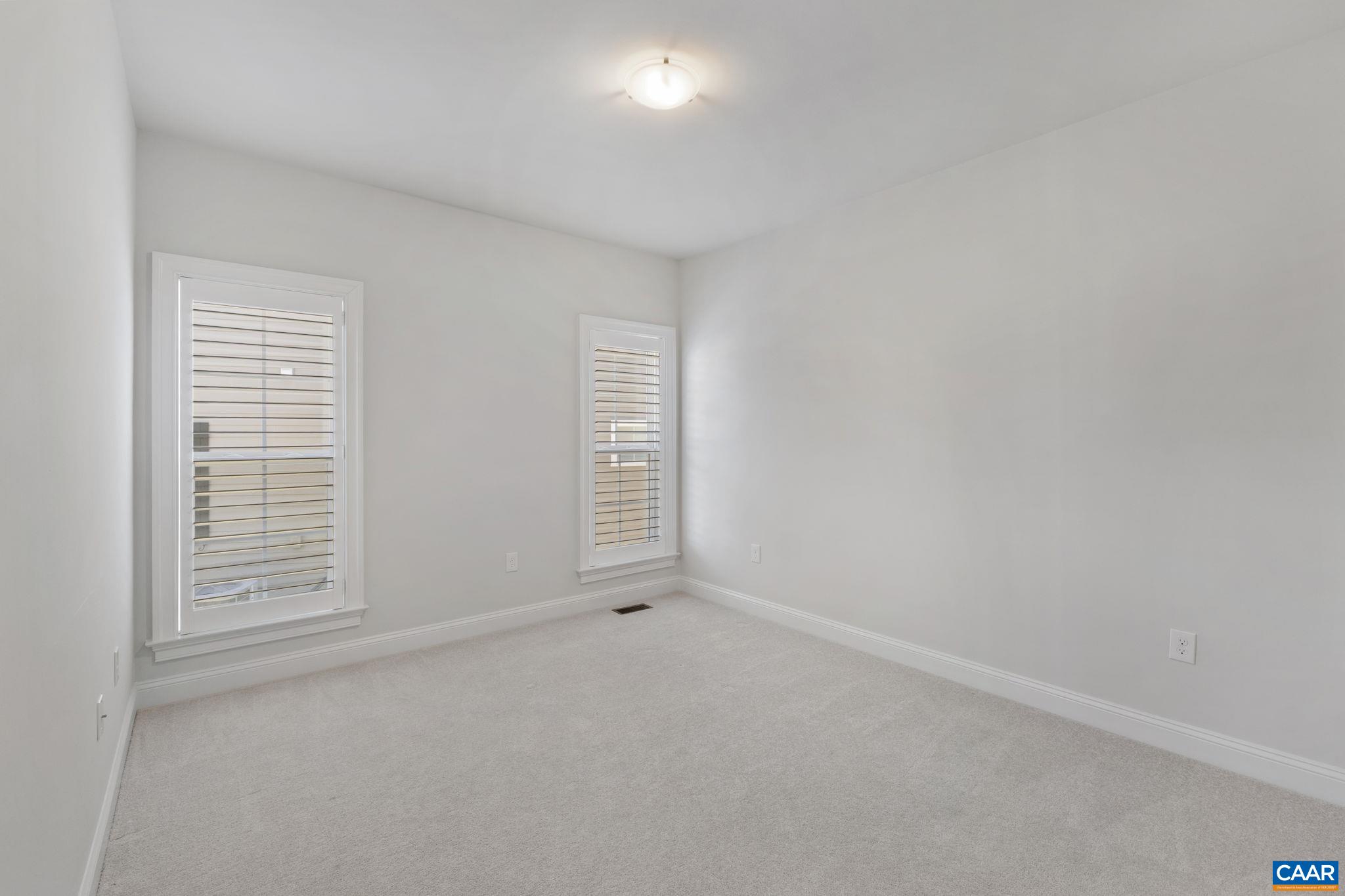 314 AVONDALE LN