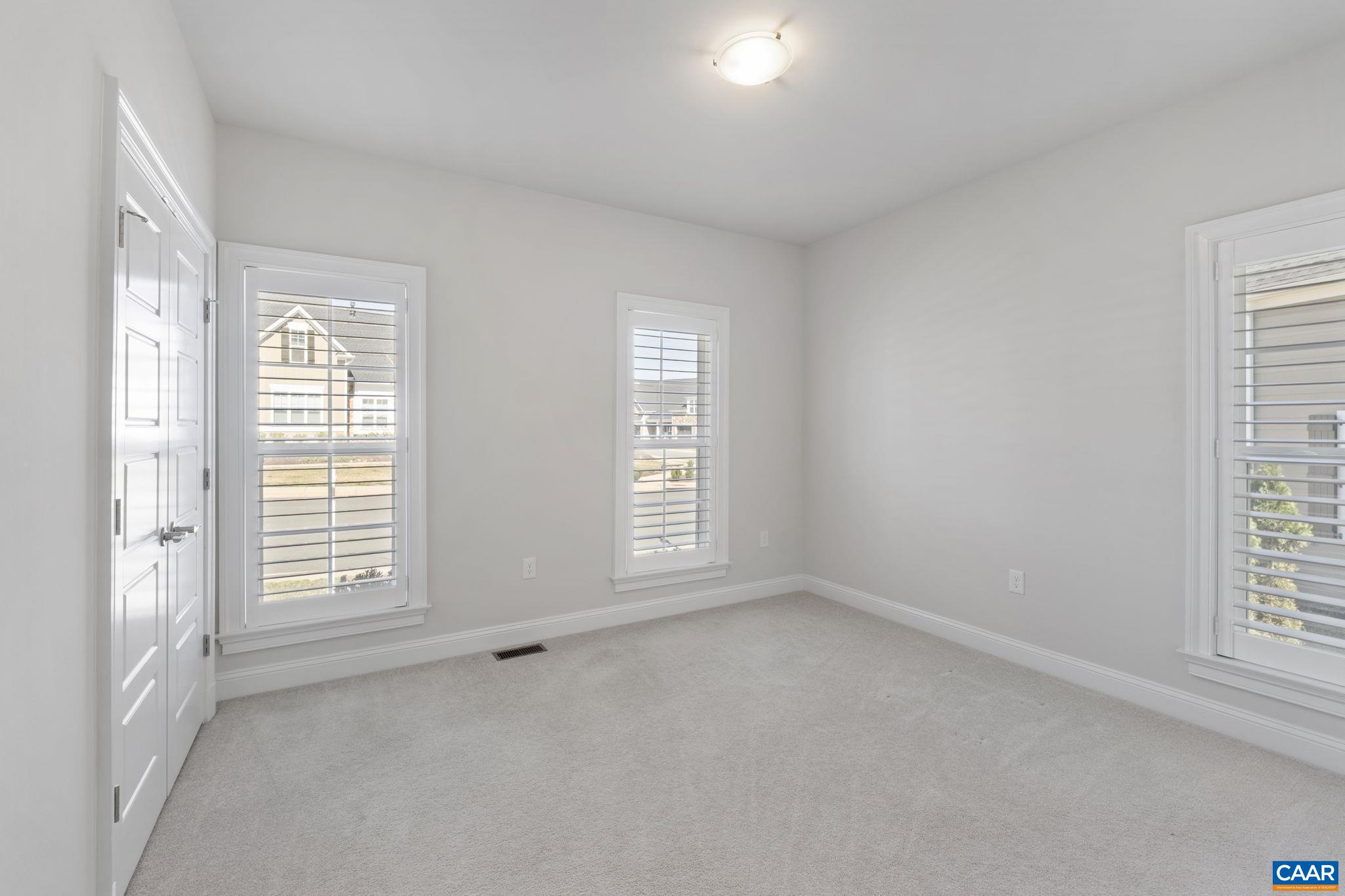 314 AVONDALE LN