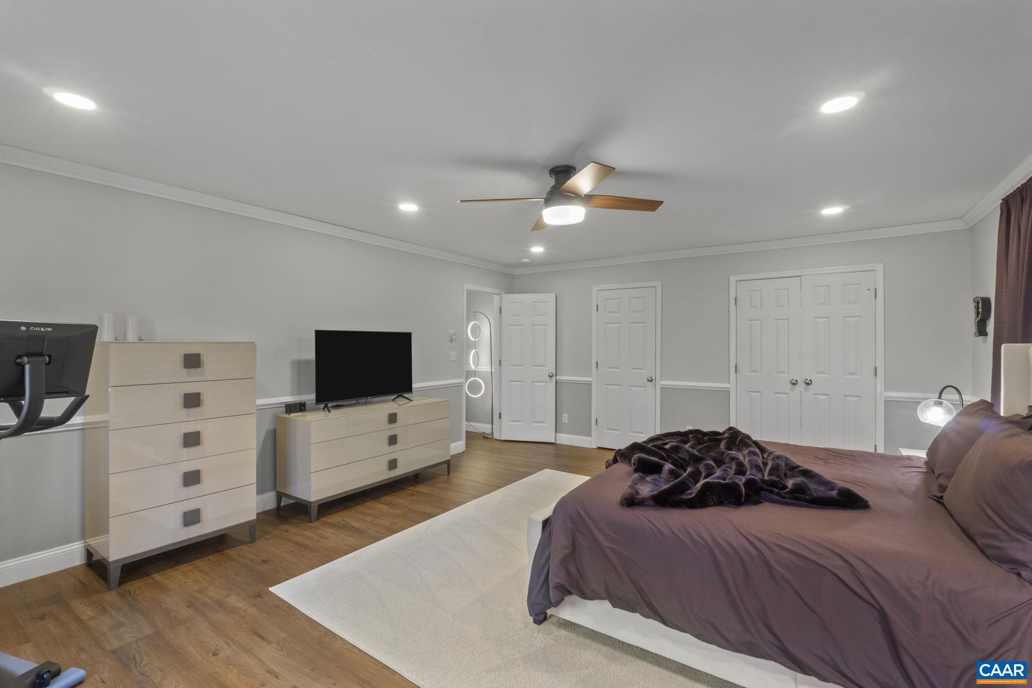 217 JEFFERSON DR