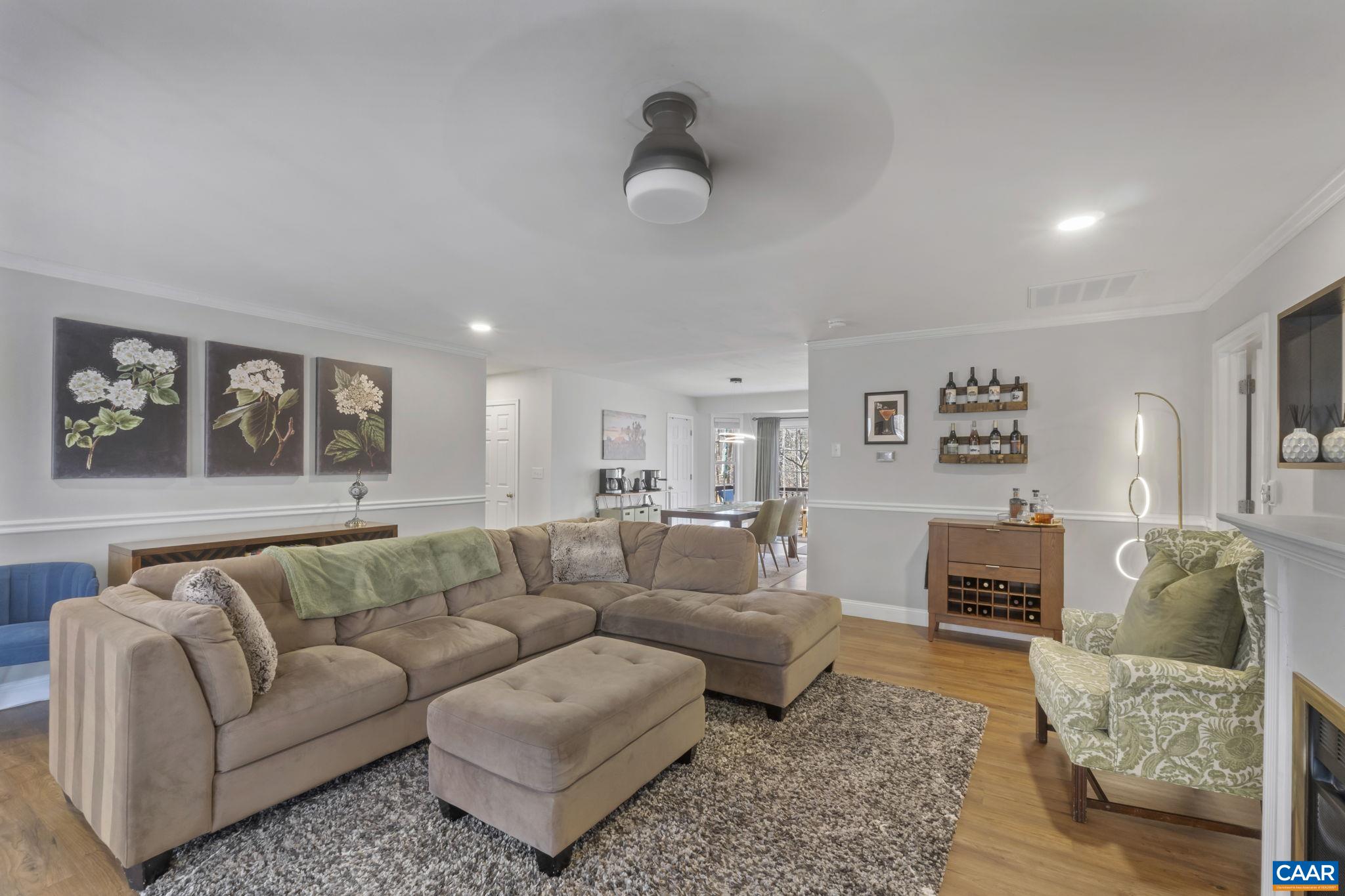217 JEFFERSON DR