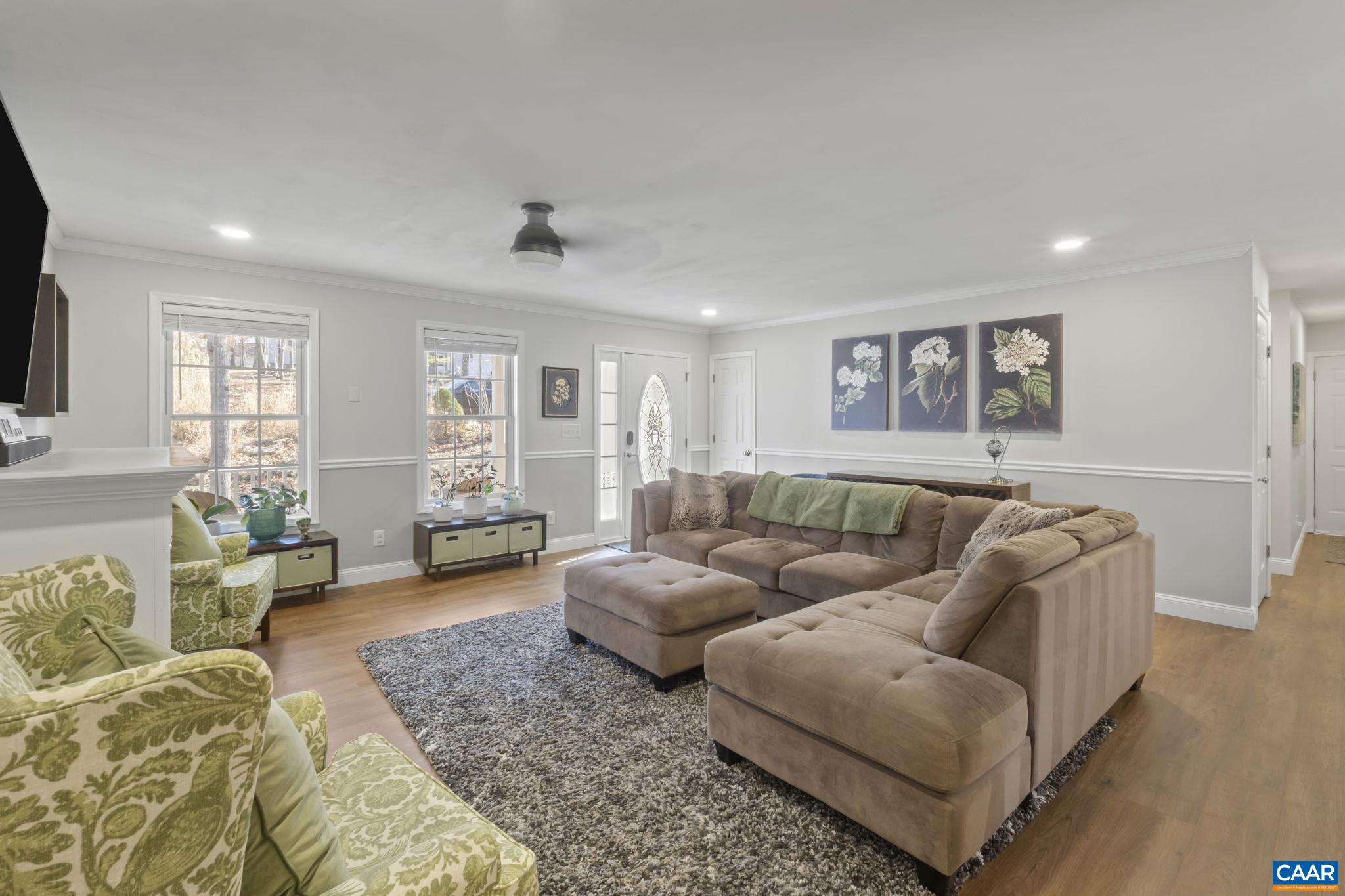 217 JEFFERSON DR