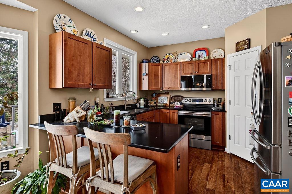 1296 STONEY CREEK WEST