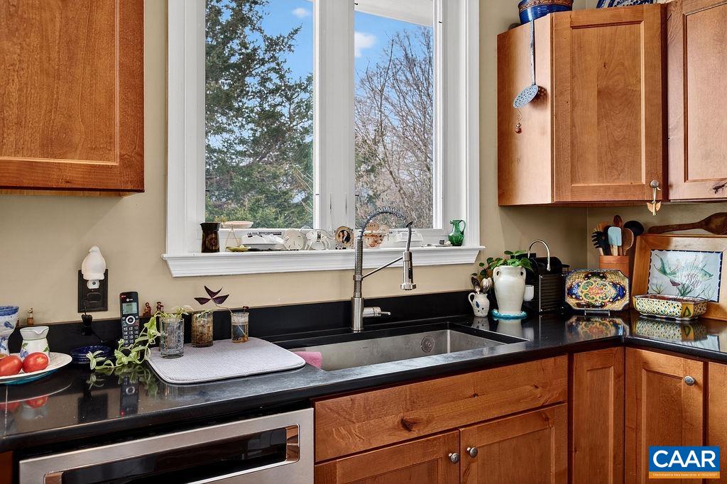 1296 STONEY CREEK WEST