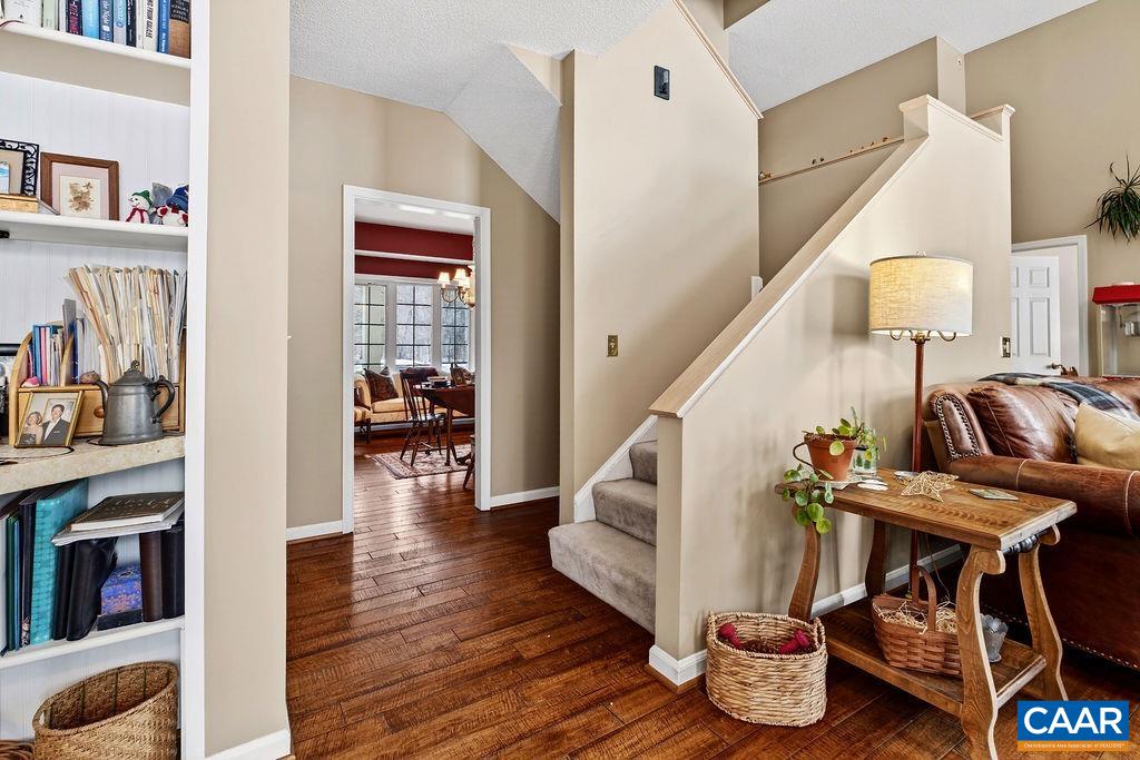 1296 STONEY CREEK WEST