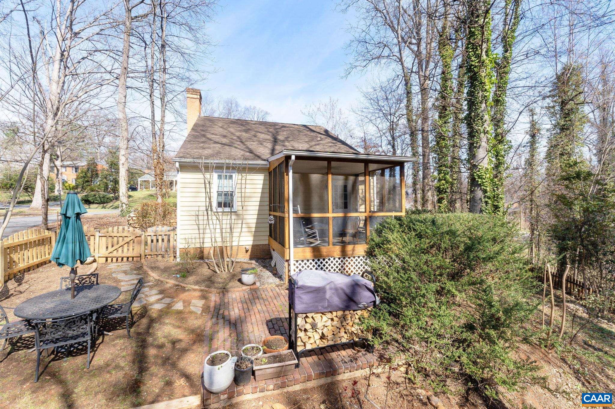 1721 SOLOMON RD