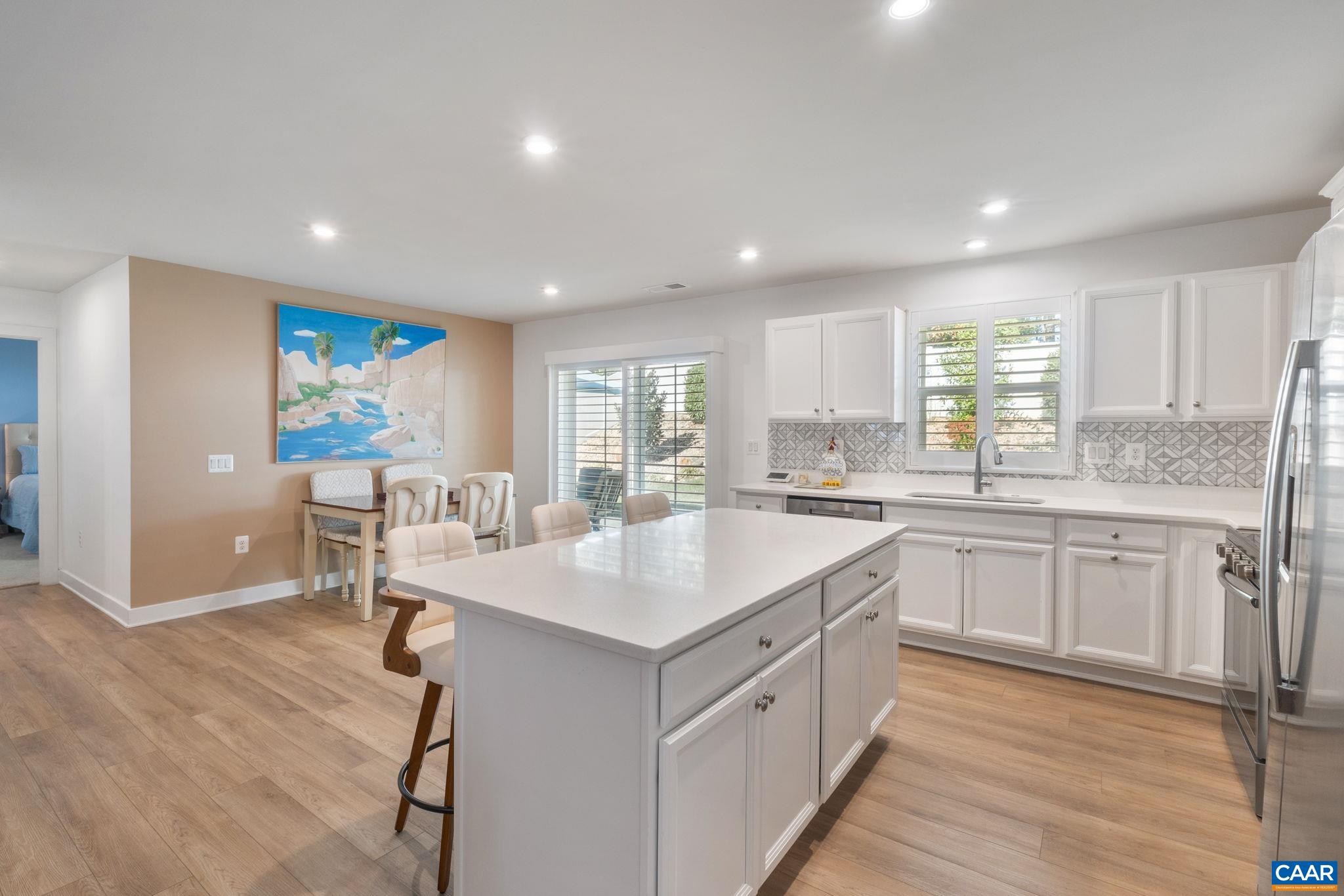 27 PINE KNOT DR