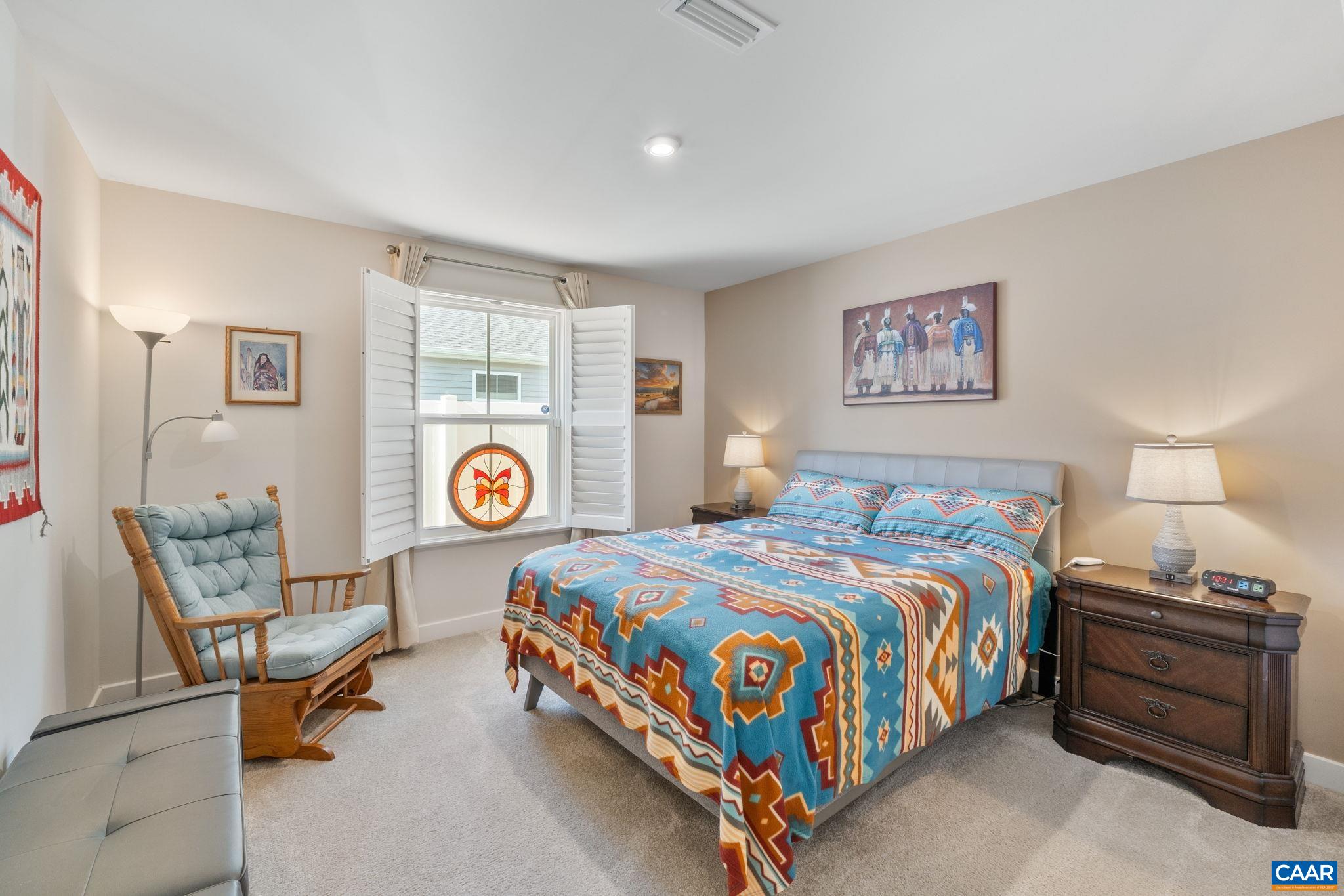 27 PINE KNOT DR
