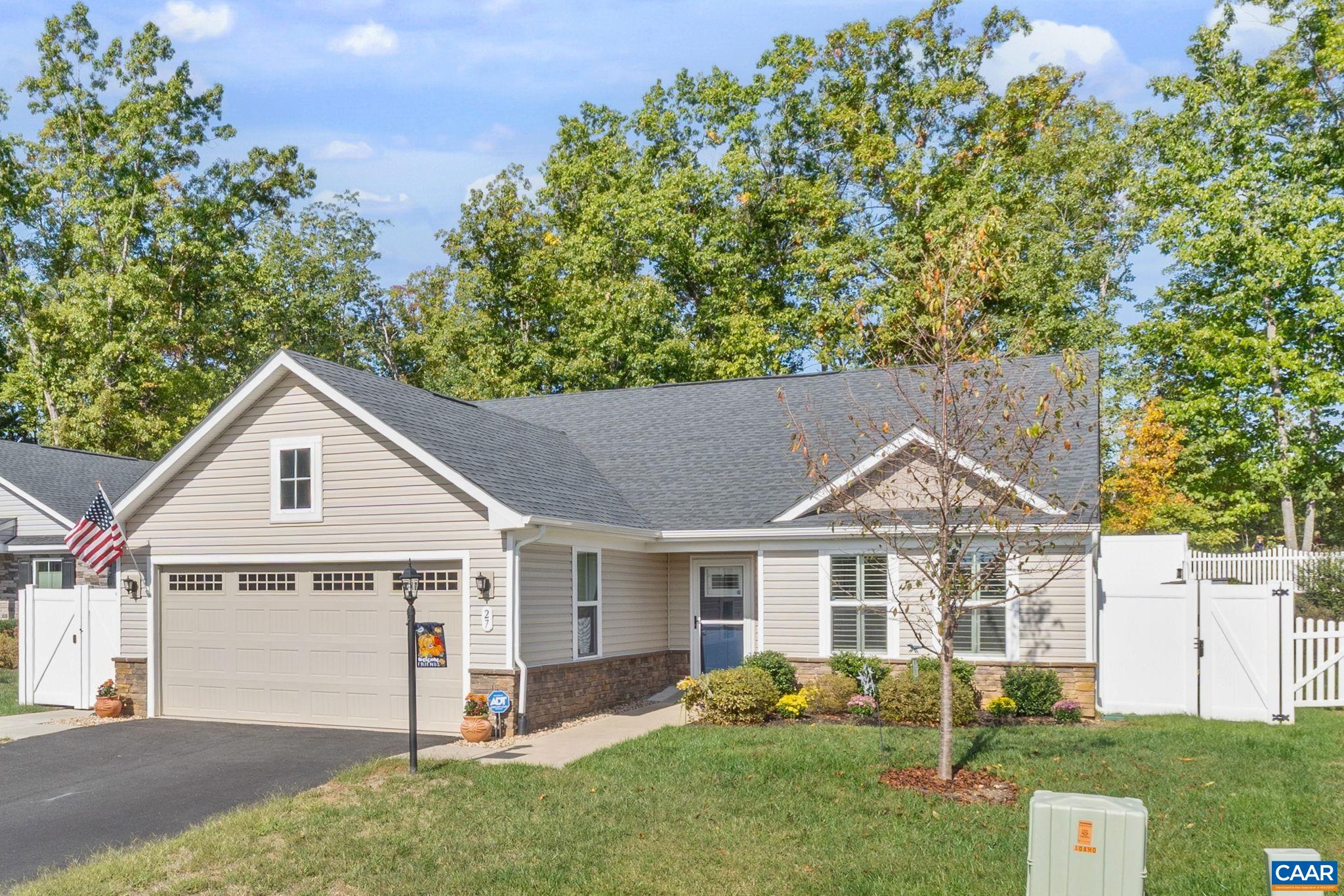 27 PINE KNOT DR