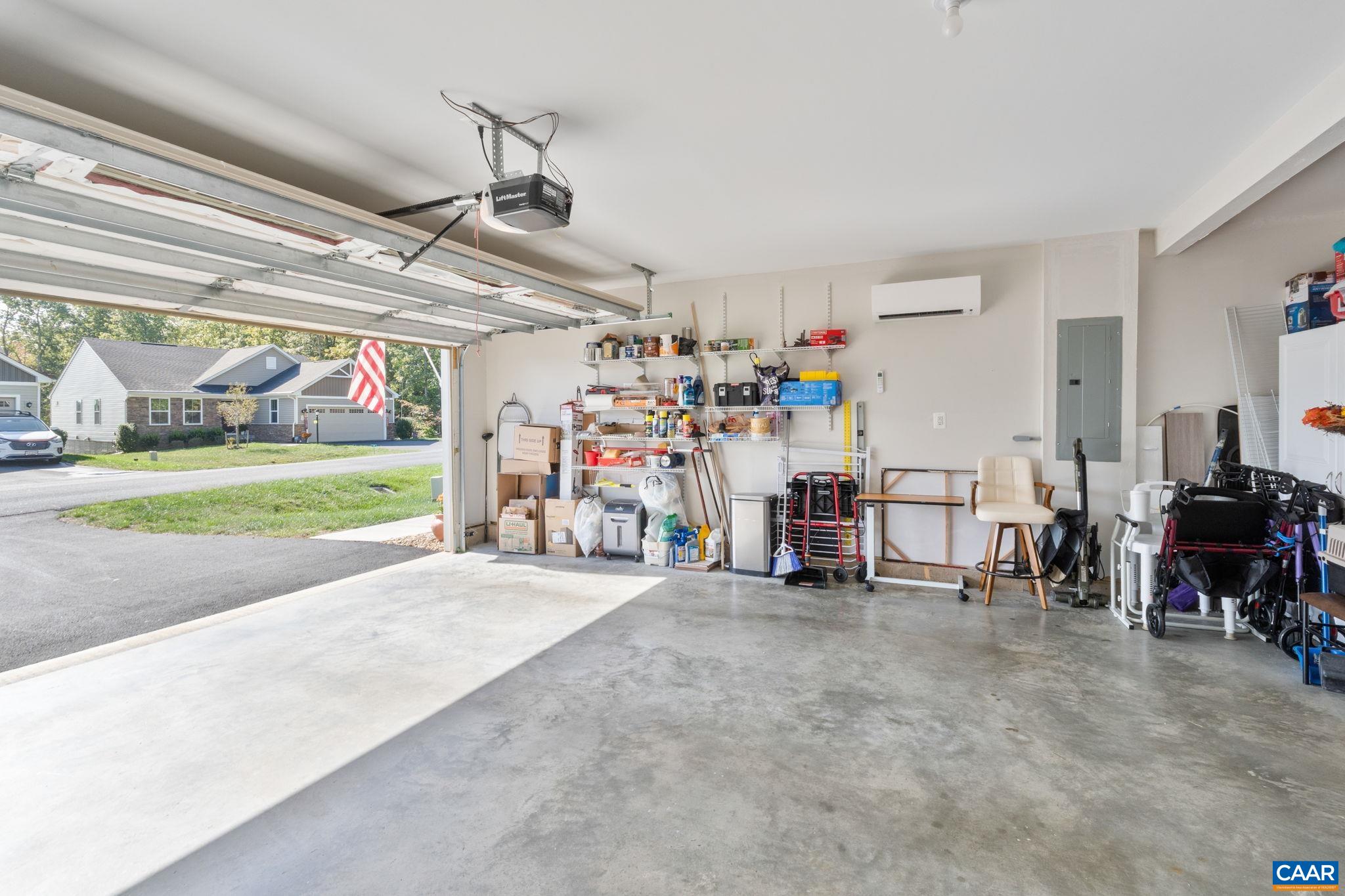 27 PINE KNOT DR