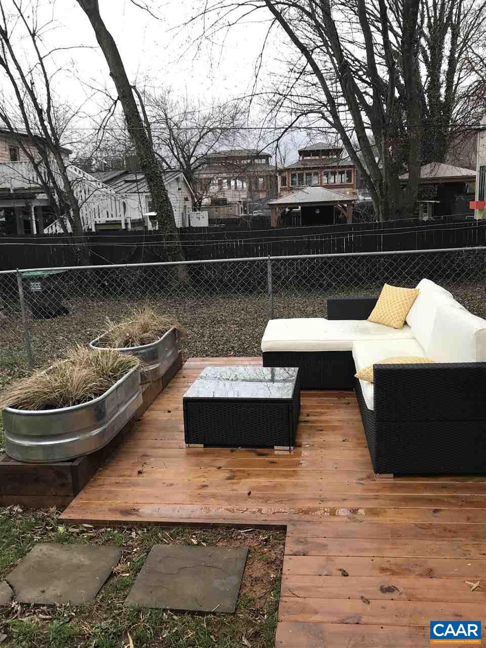 804 HINTON AVE Unit: cottage