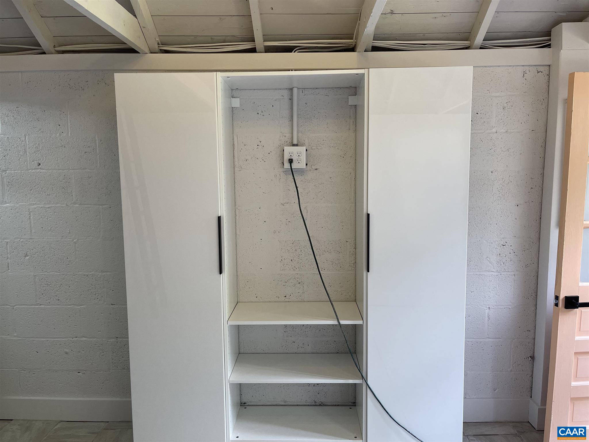 804 HINTON AVE Unit: cottage