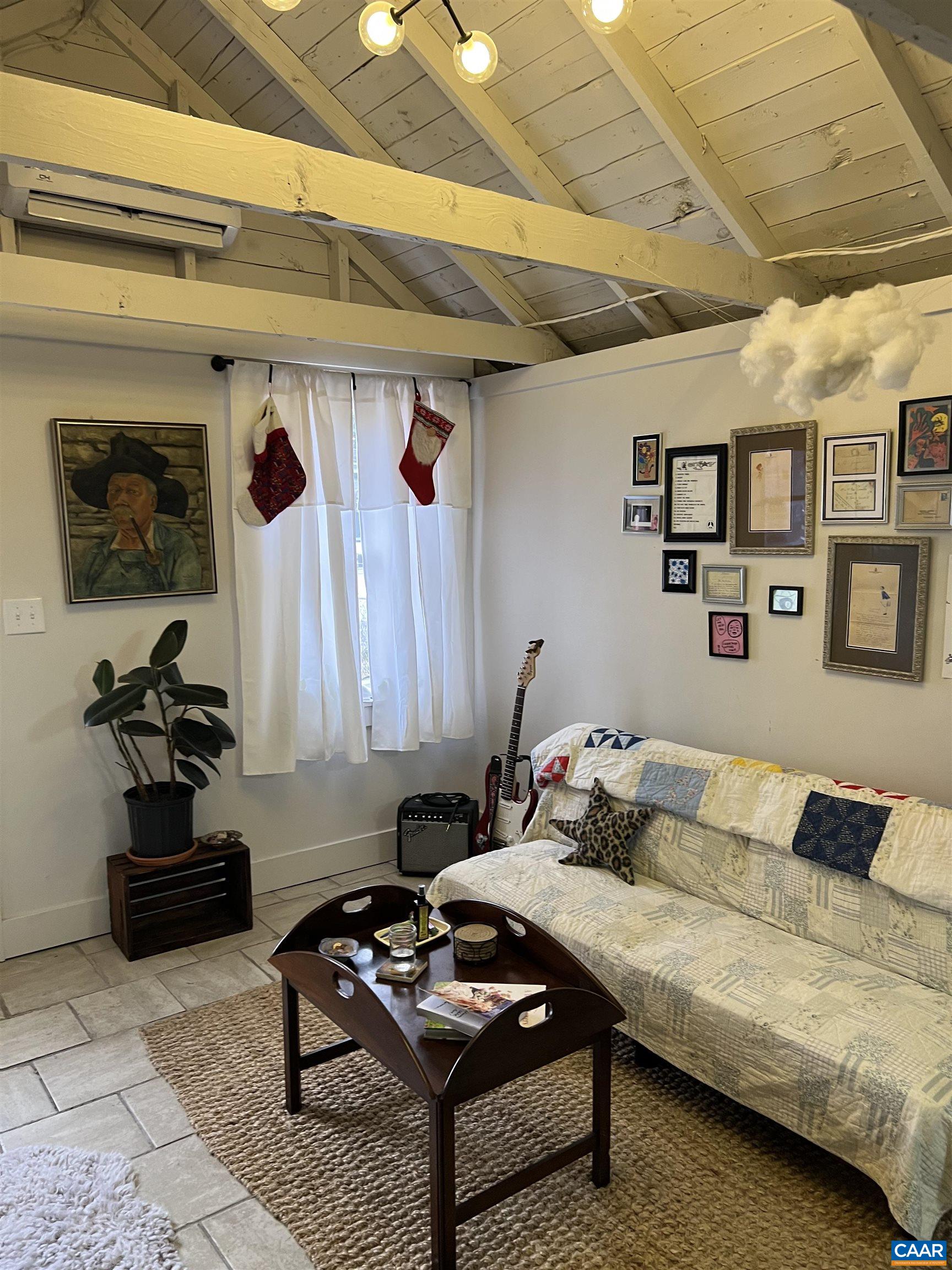 804 HINTON AVE Unit: cottage