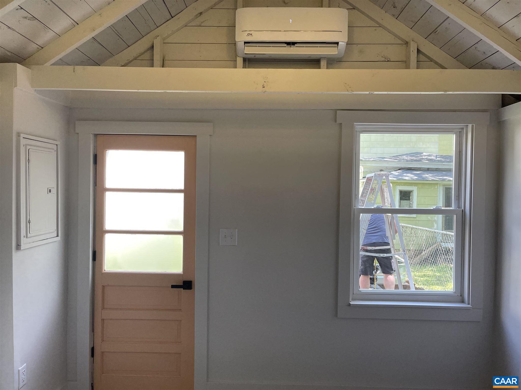 804 HINTON AVE Unit: cottage