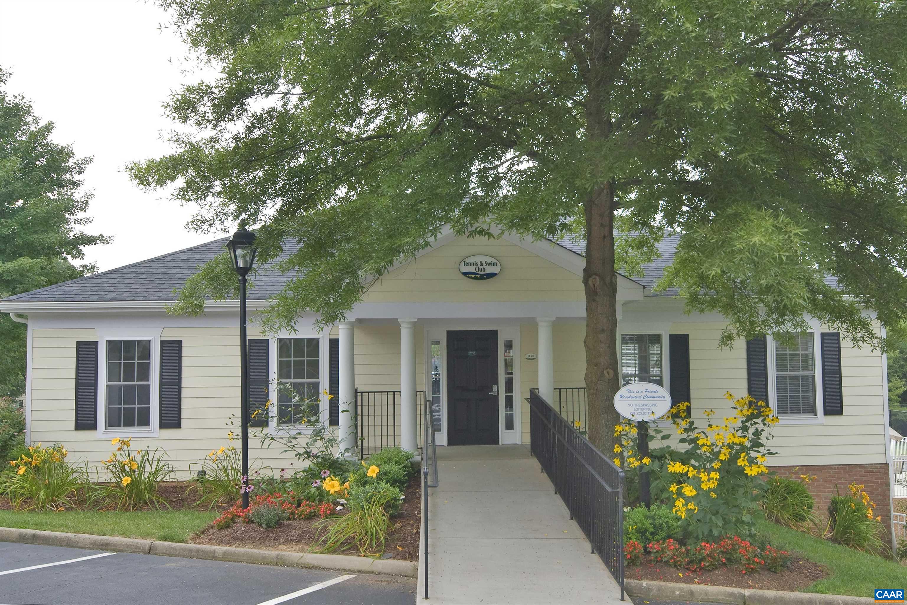1242 VILLA LN Unit: D