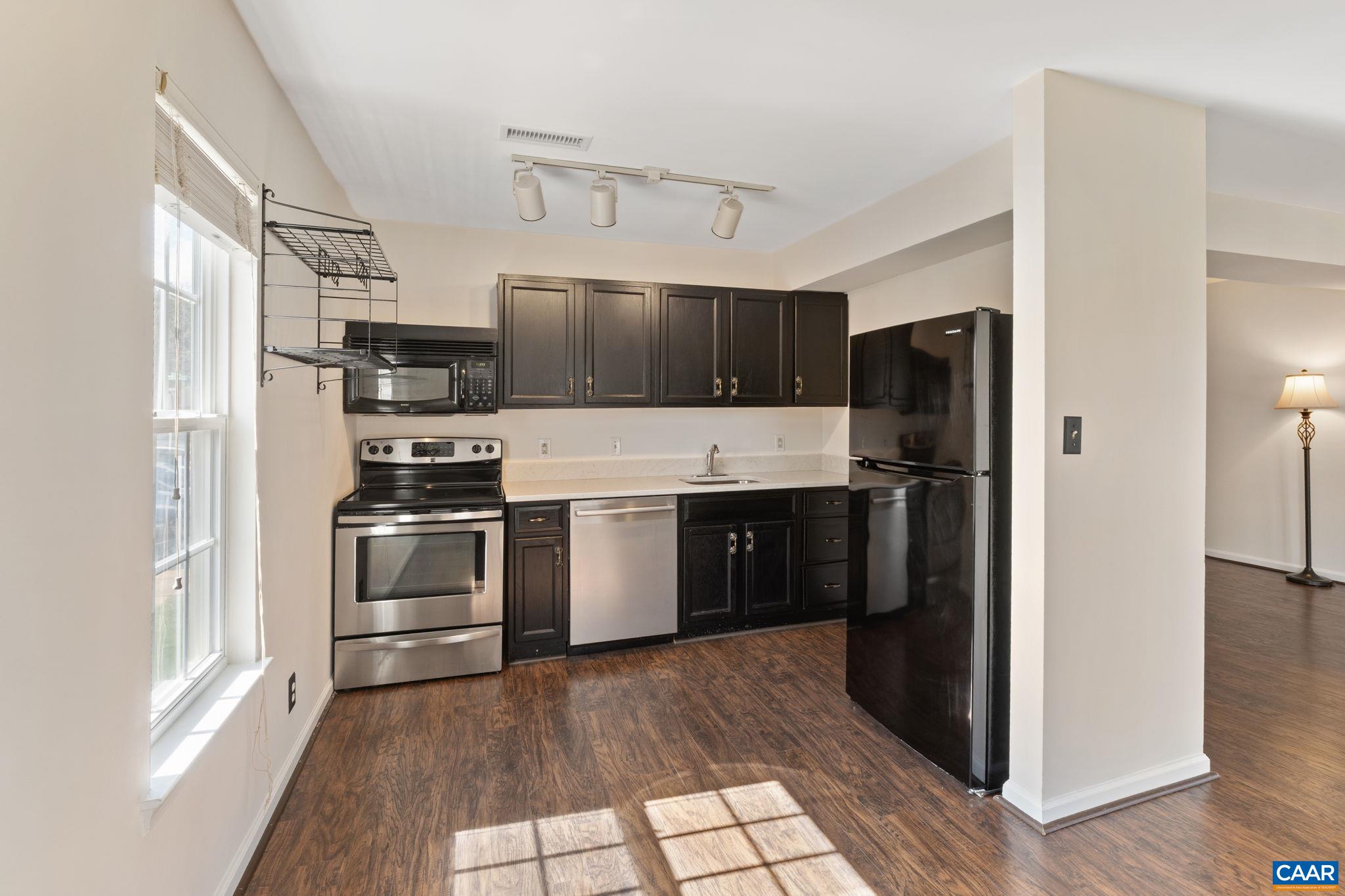 1242 VILLA LN Unit: D