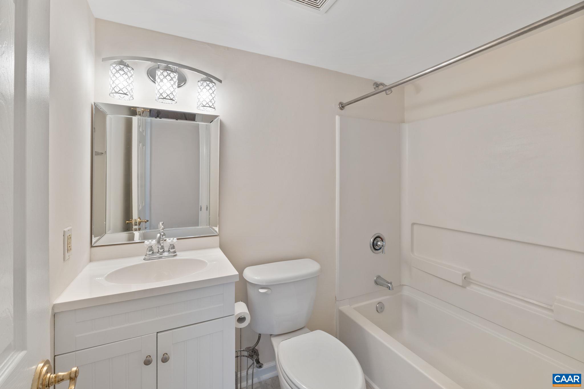 1242 VILLA LN Unit: D