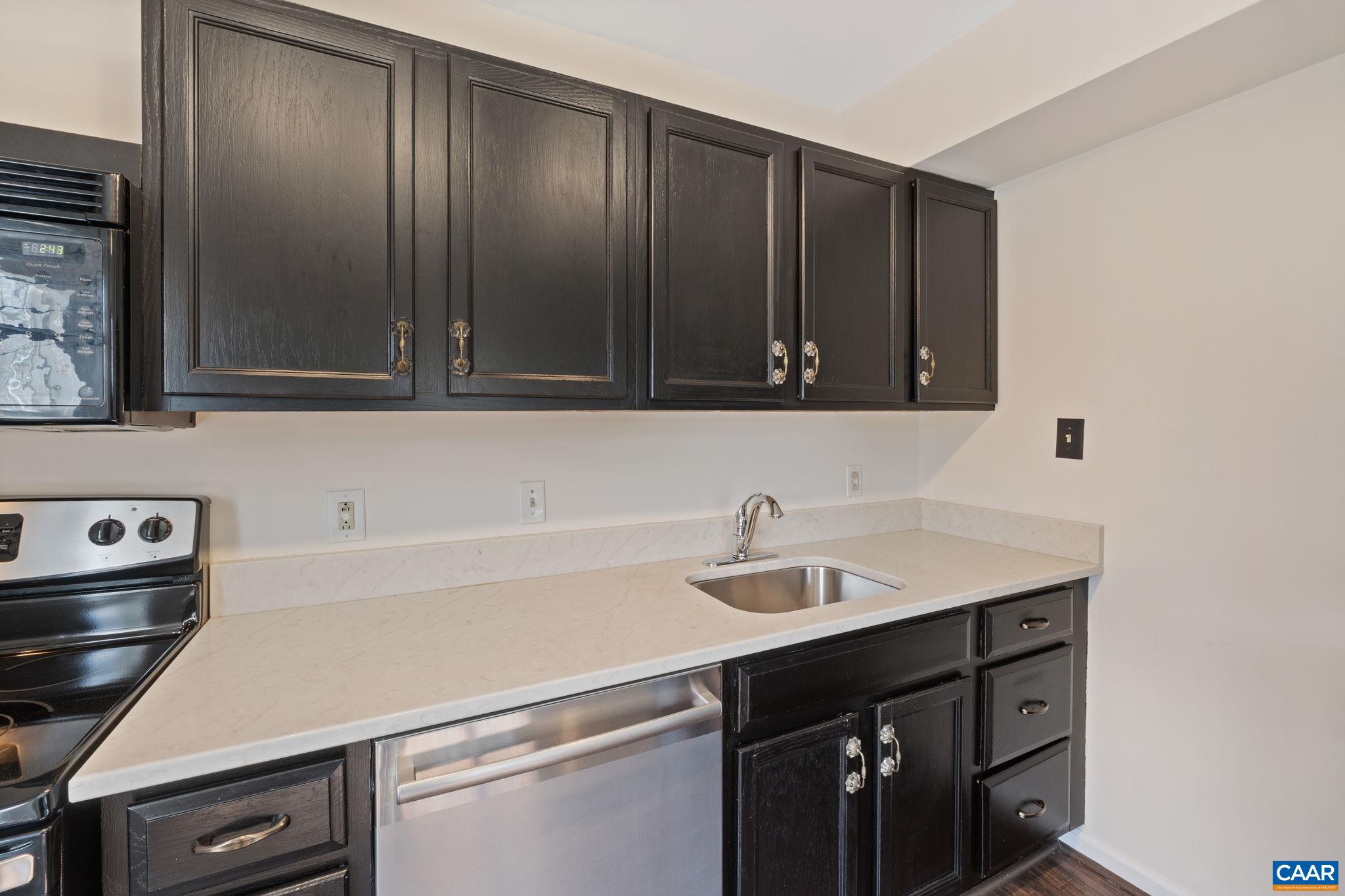 1242 VILLA LN Unit: D