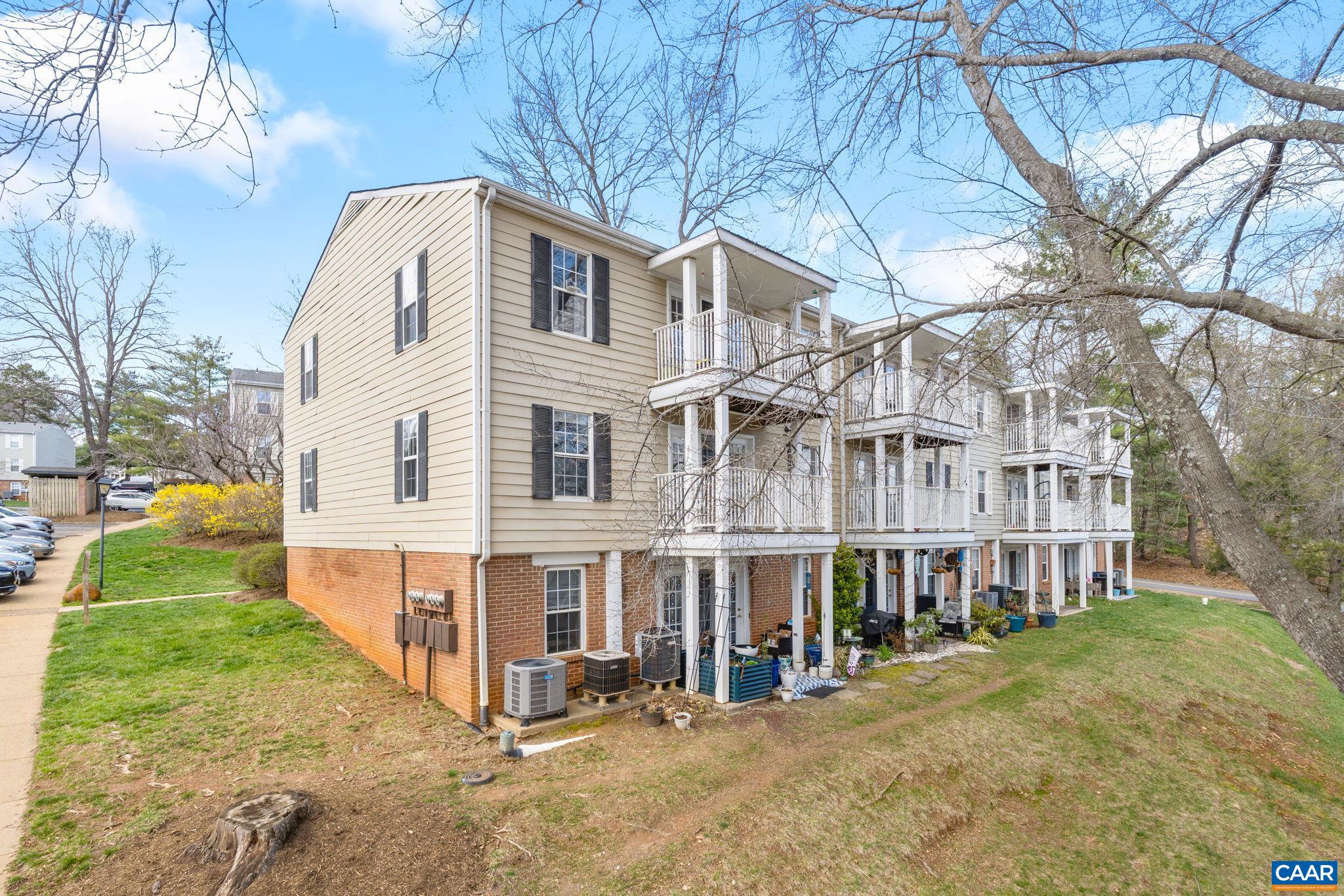 1242 VILLA LN Unit: D