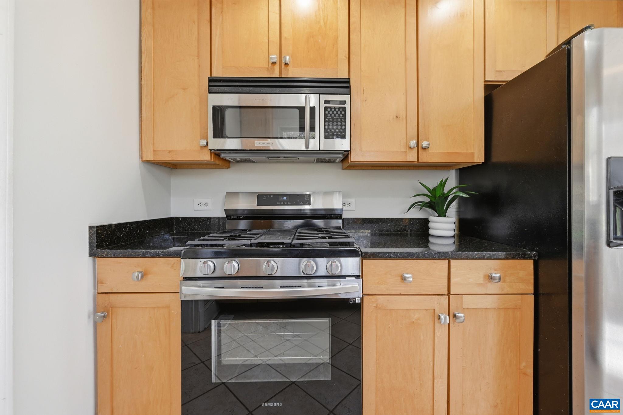 1641 CHERRY AVE