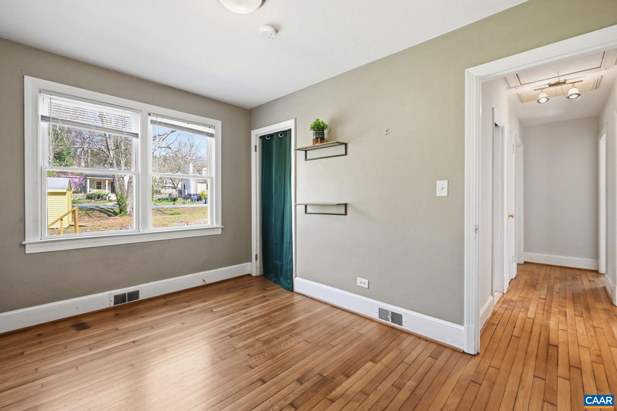 1641 CHERRY AVE