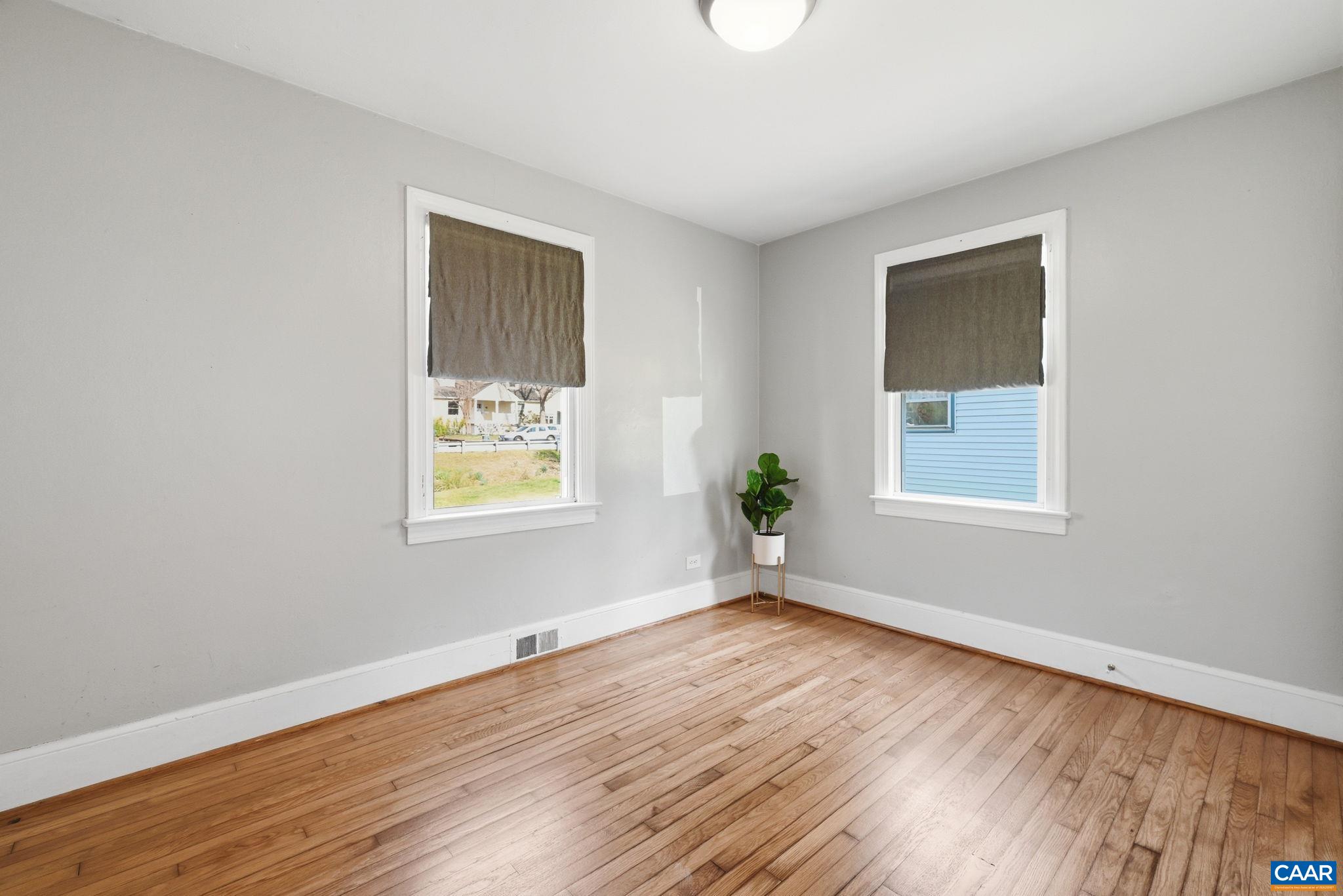 1641 CHERRY AVE