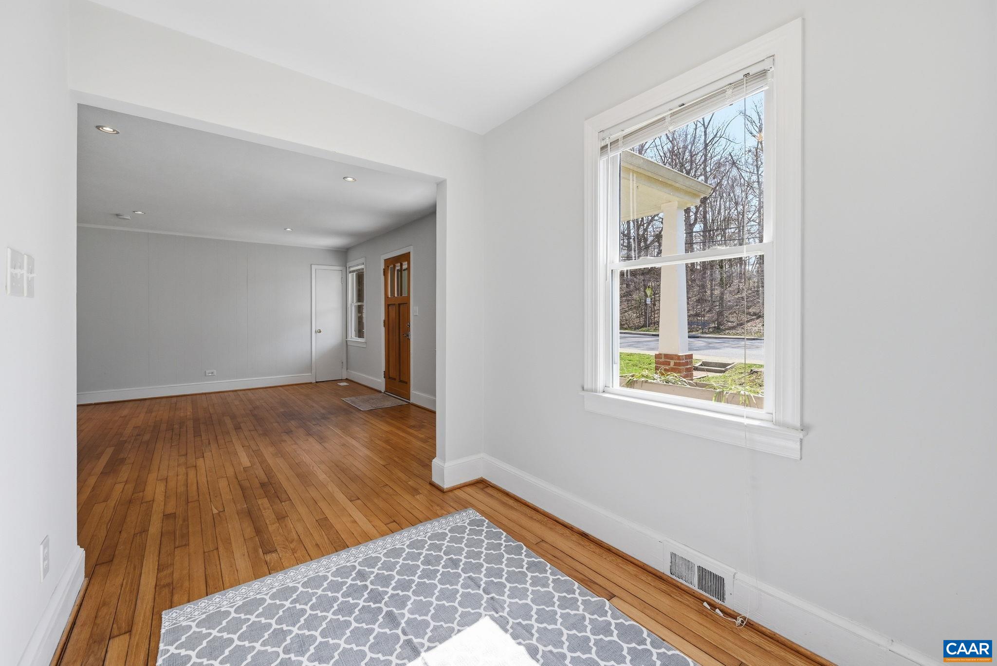 1641 CHERRY AVE