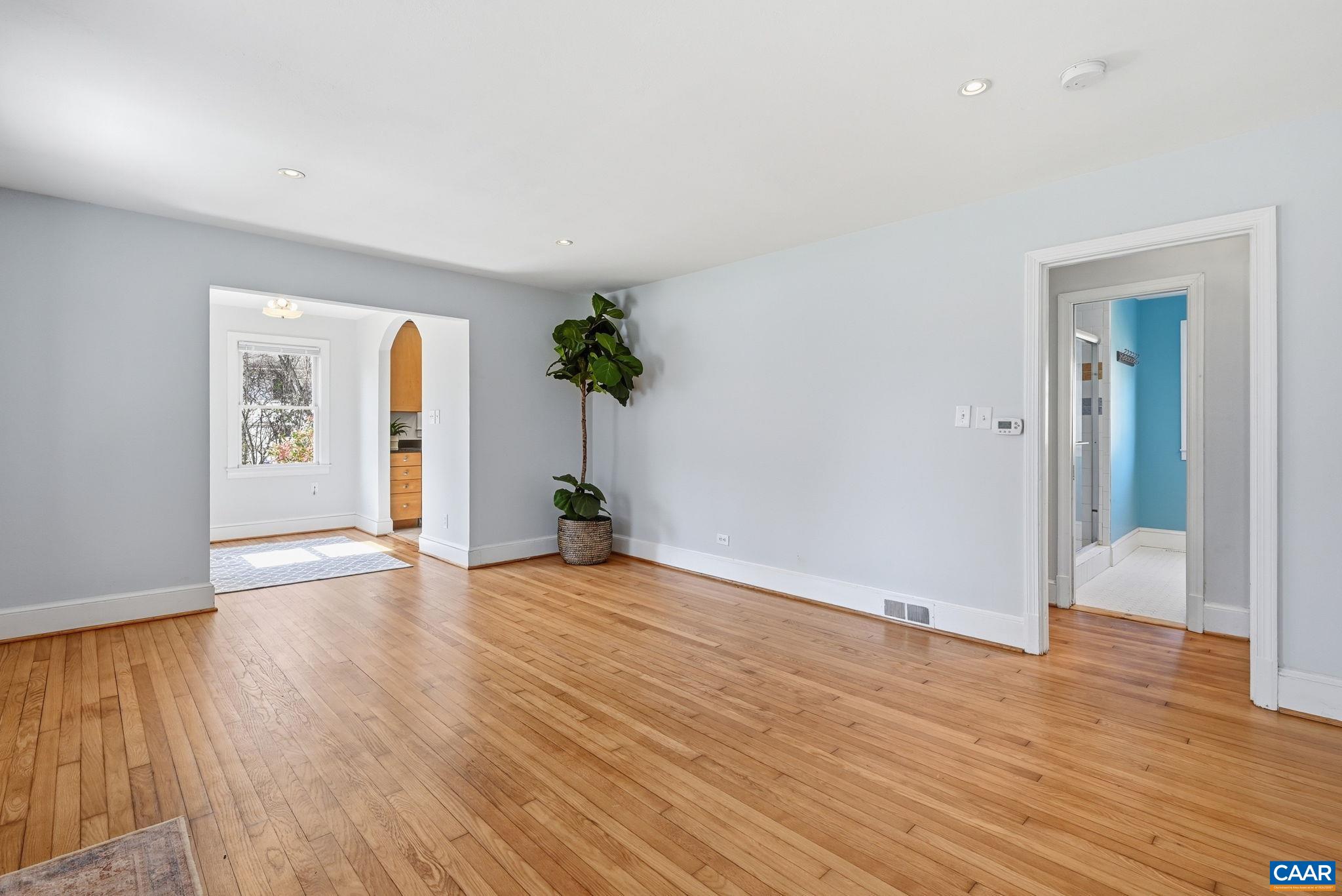1641 CHERRY AVE