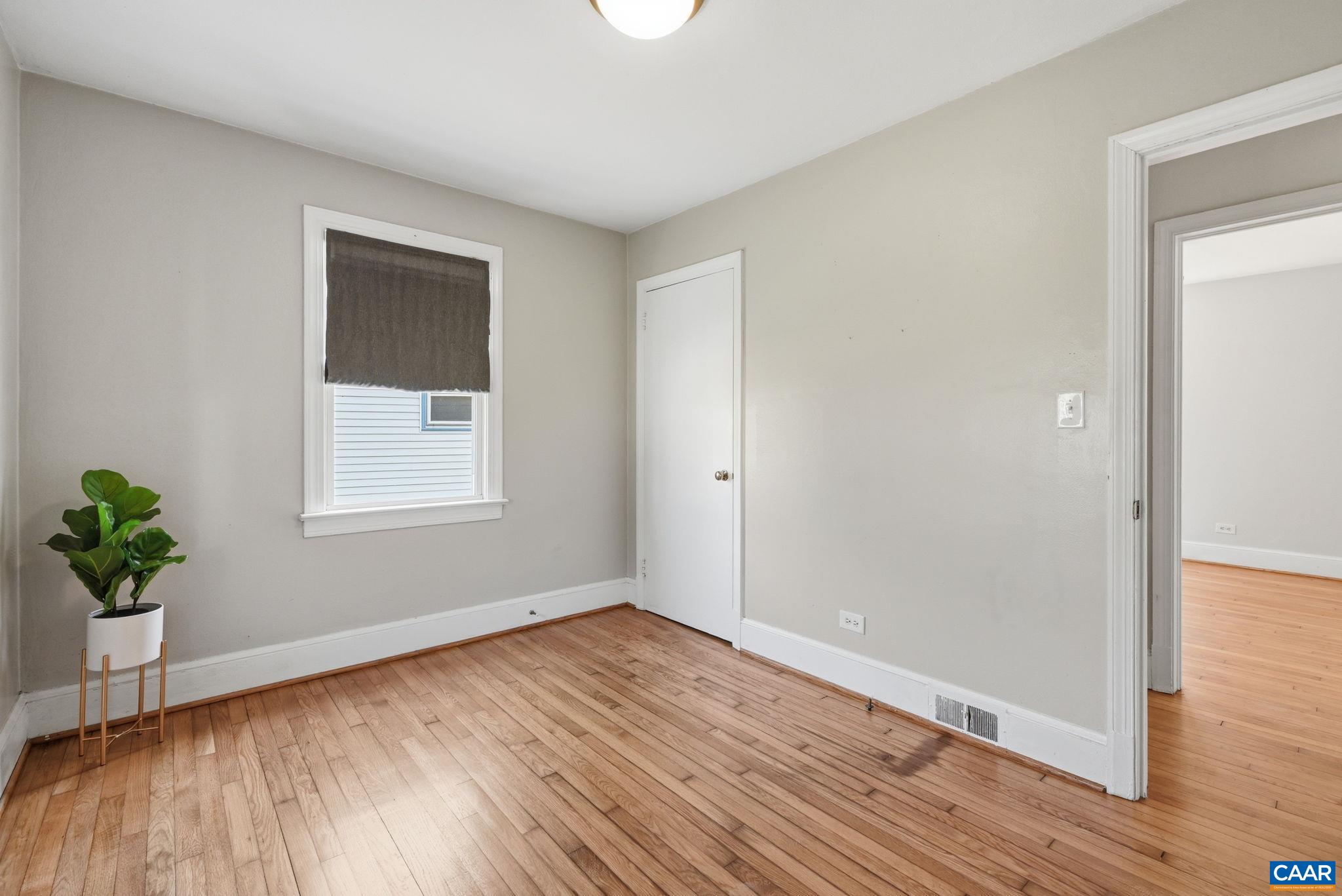 1641 CHERRY AVE