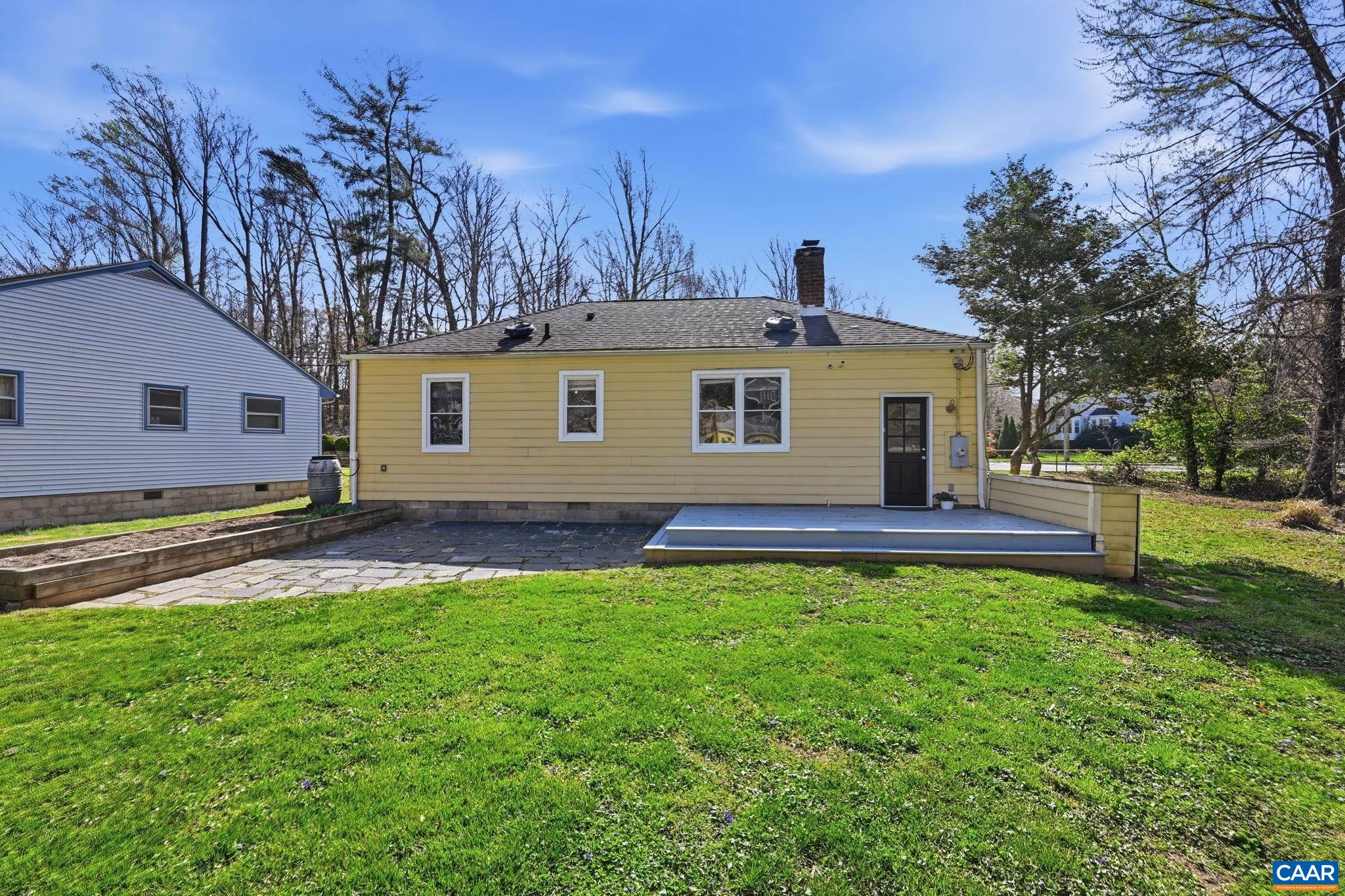 1641 CHERRY AVE