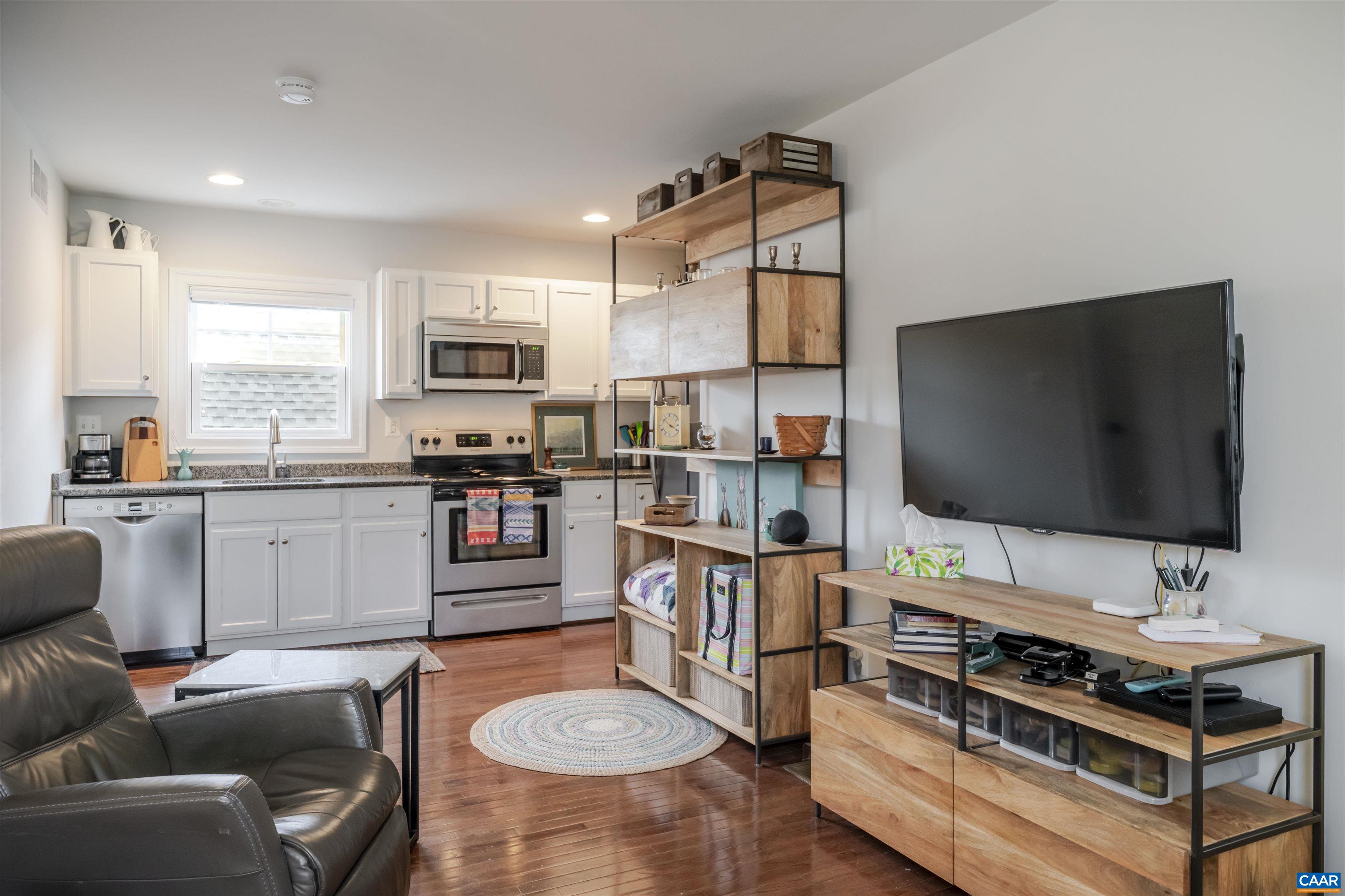 1311 DABNEY GRV