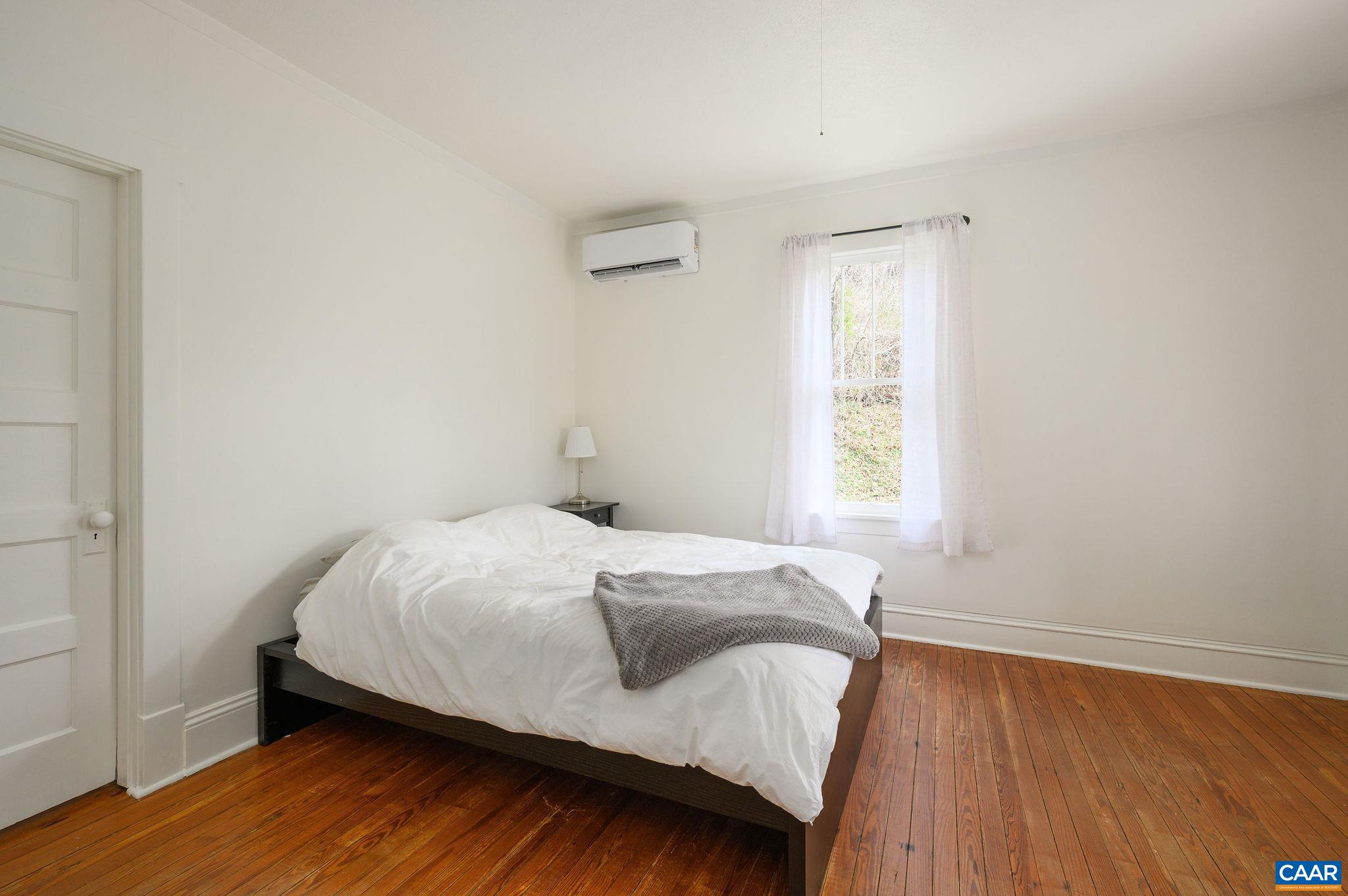 1102 DUNCAN HOLLOW LOOP