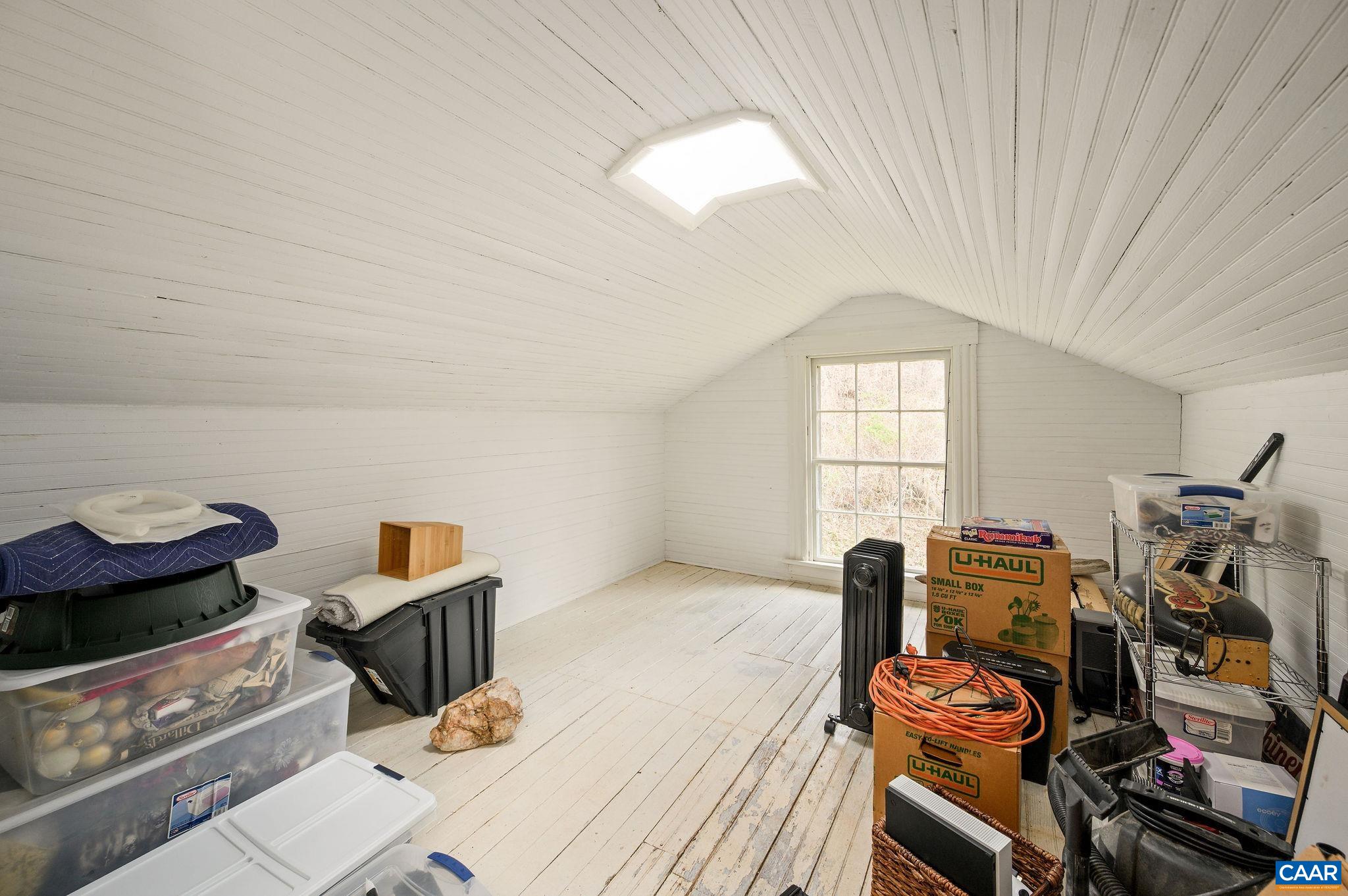 1102 DUNCAN HOLLOW LOOP