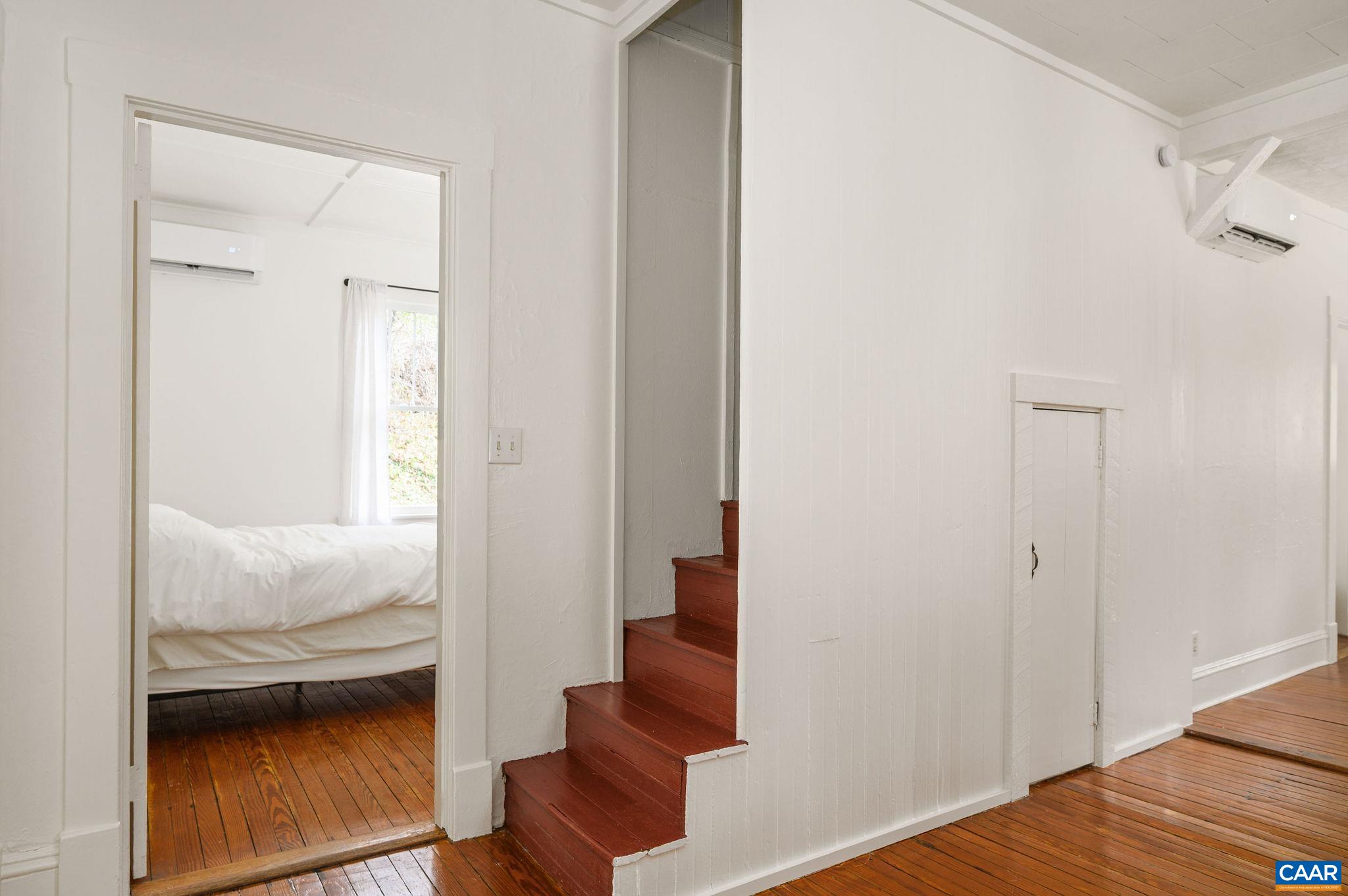 1102 DUNCAN HOLLOW LOOP