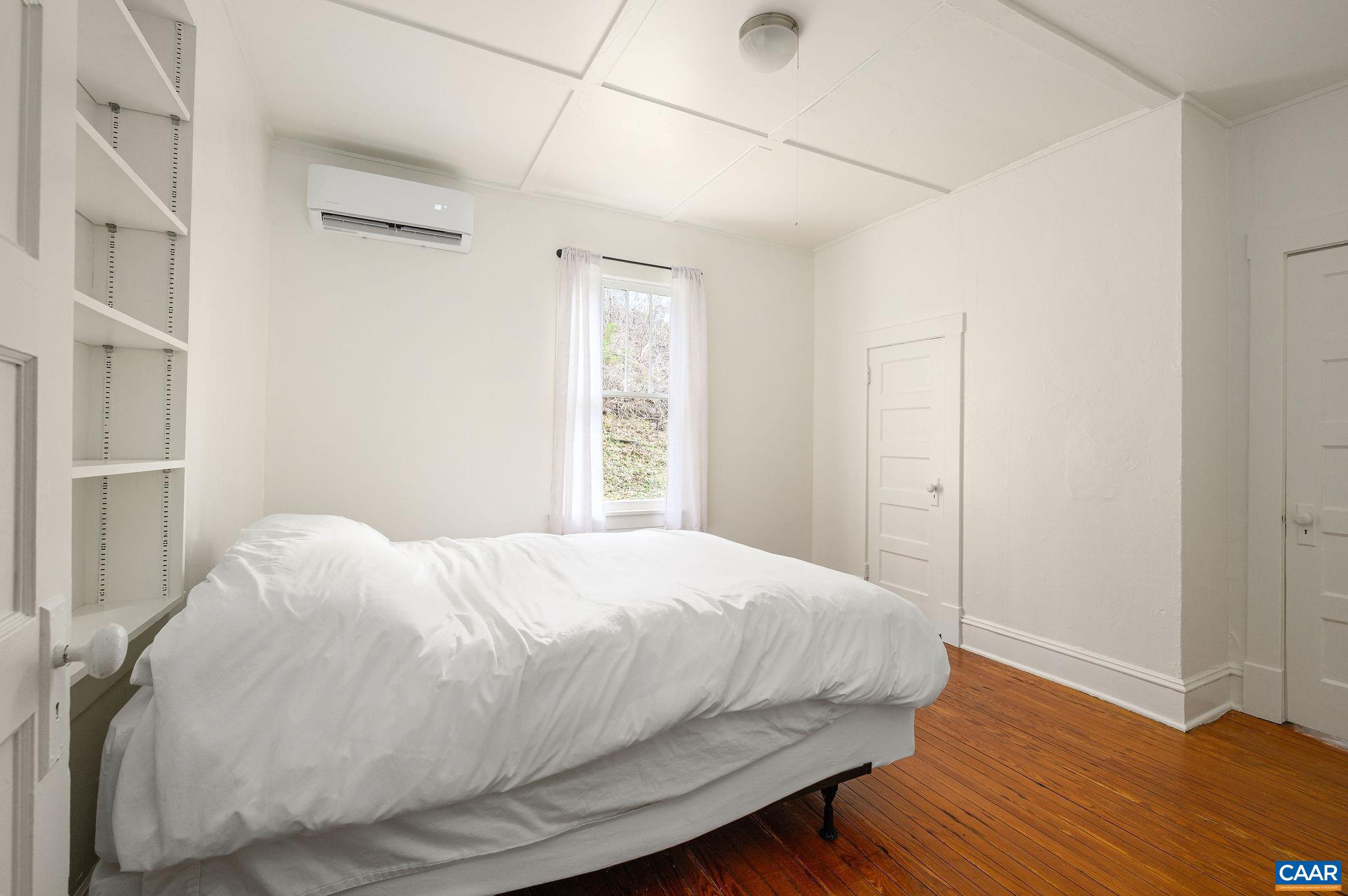 1102 DUNCAN HOLLOW LOOP